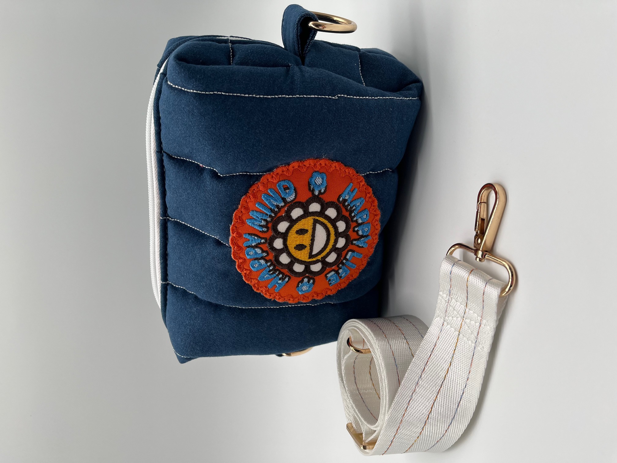 Crossbody schoudertas van denim met applicatie