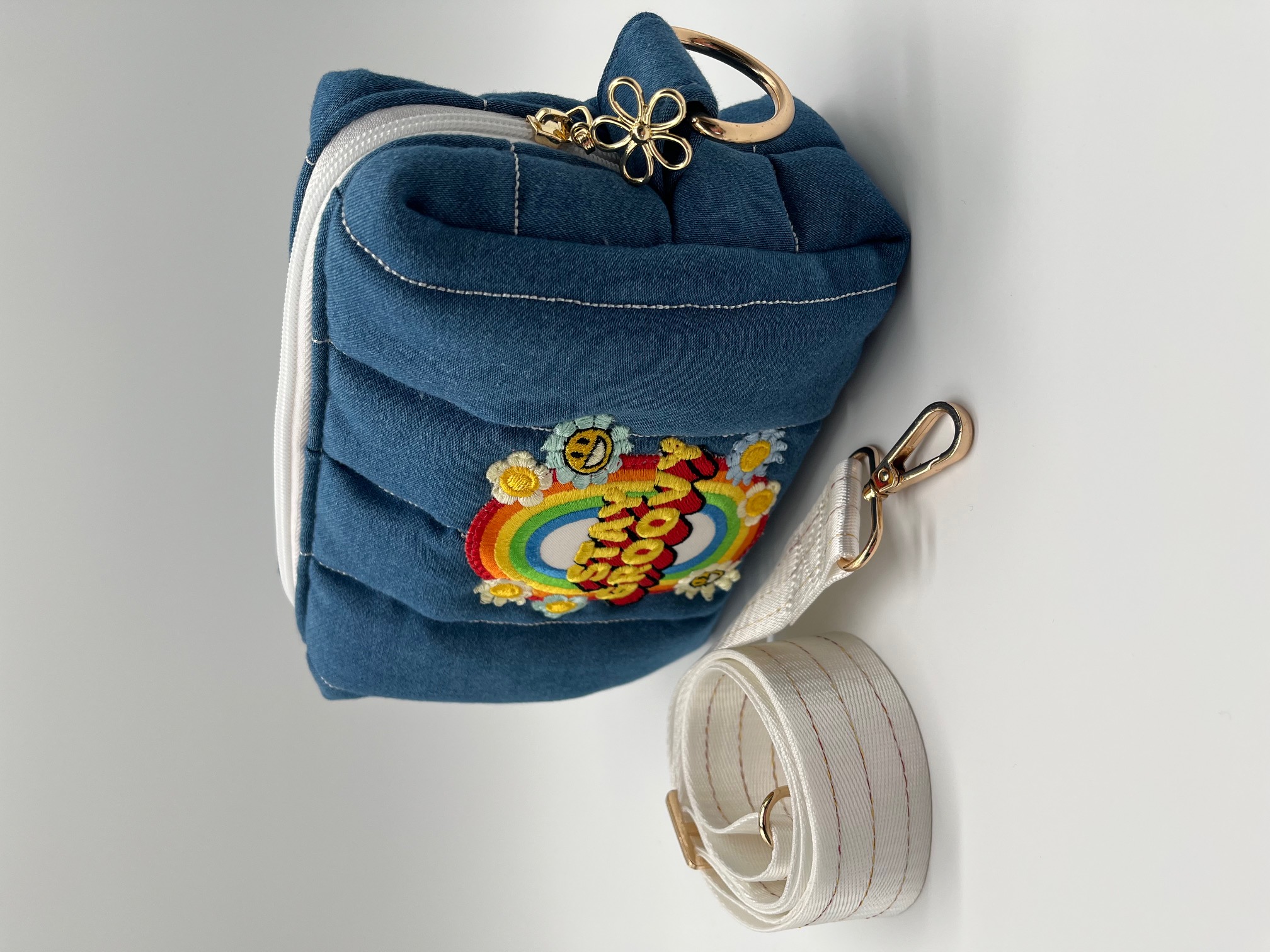 Crossbody schoudertas van denim met applicatie