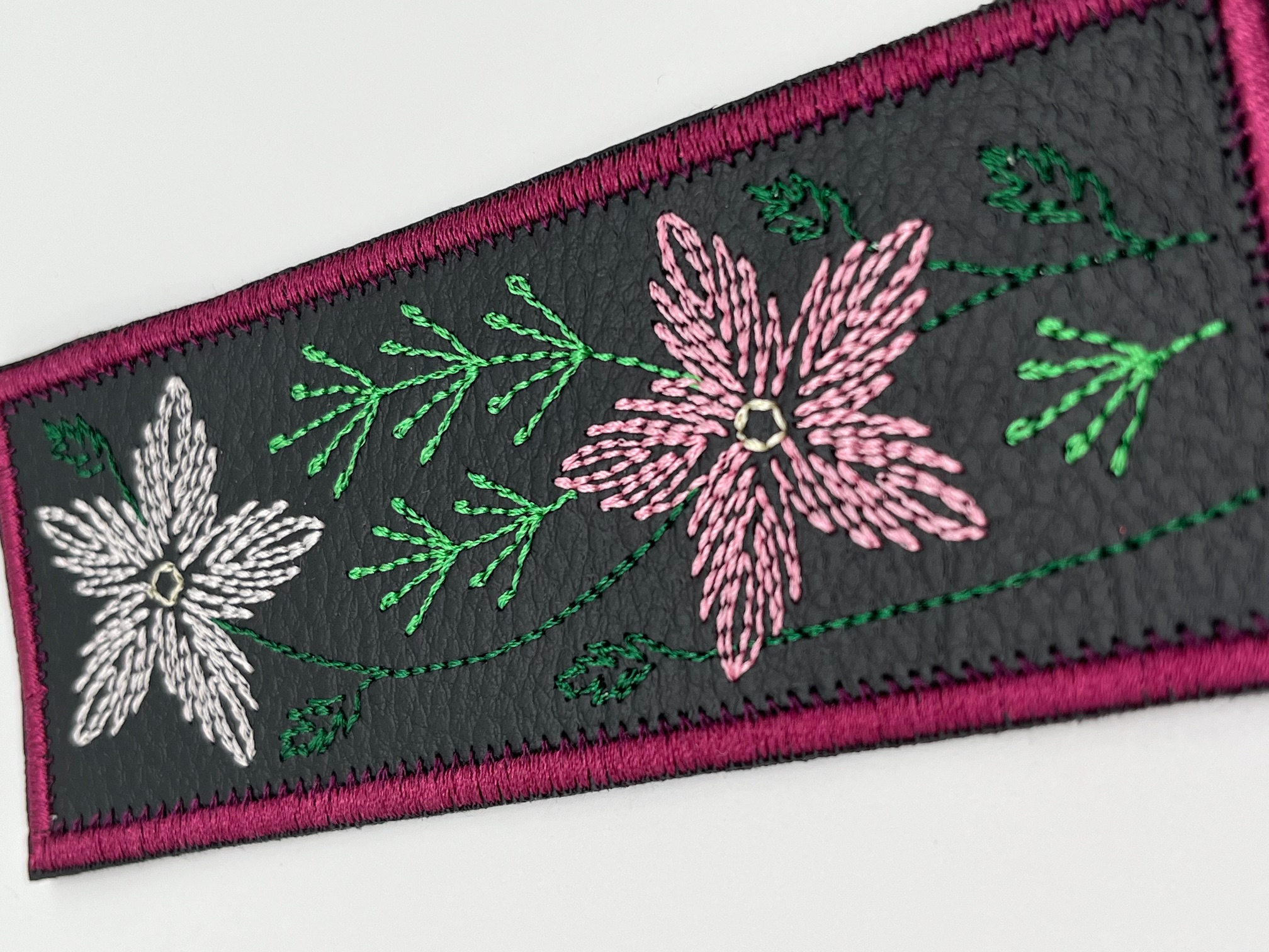 Geborduurde Boekenlegger Bloem Paars