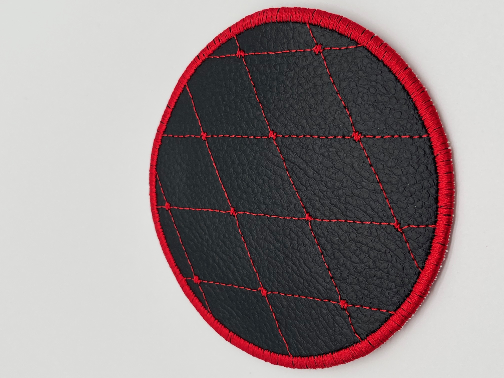 Geborduurde Onderzetter Rode Ruit