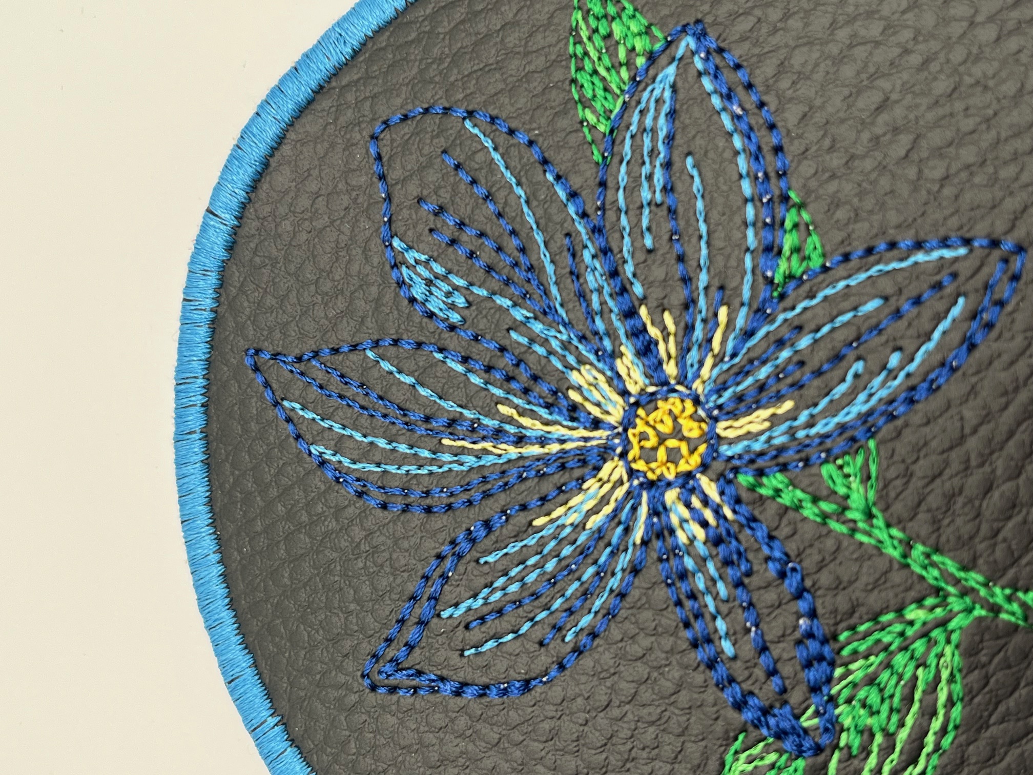 Geborduurde Onderzetter Bloem Blauw