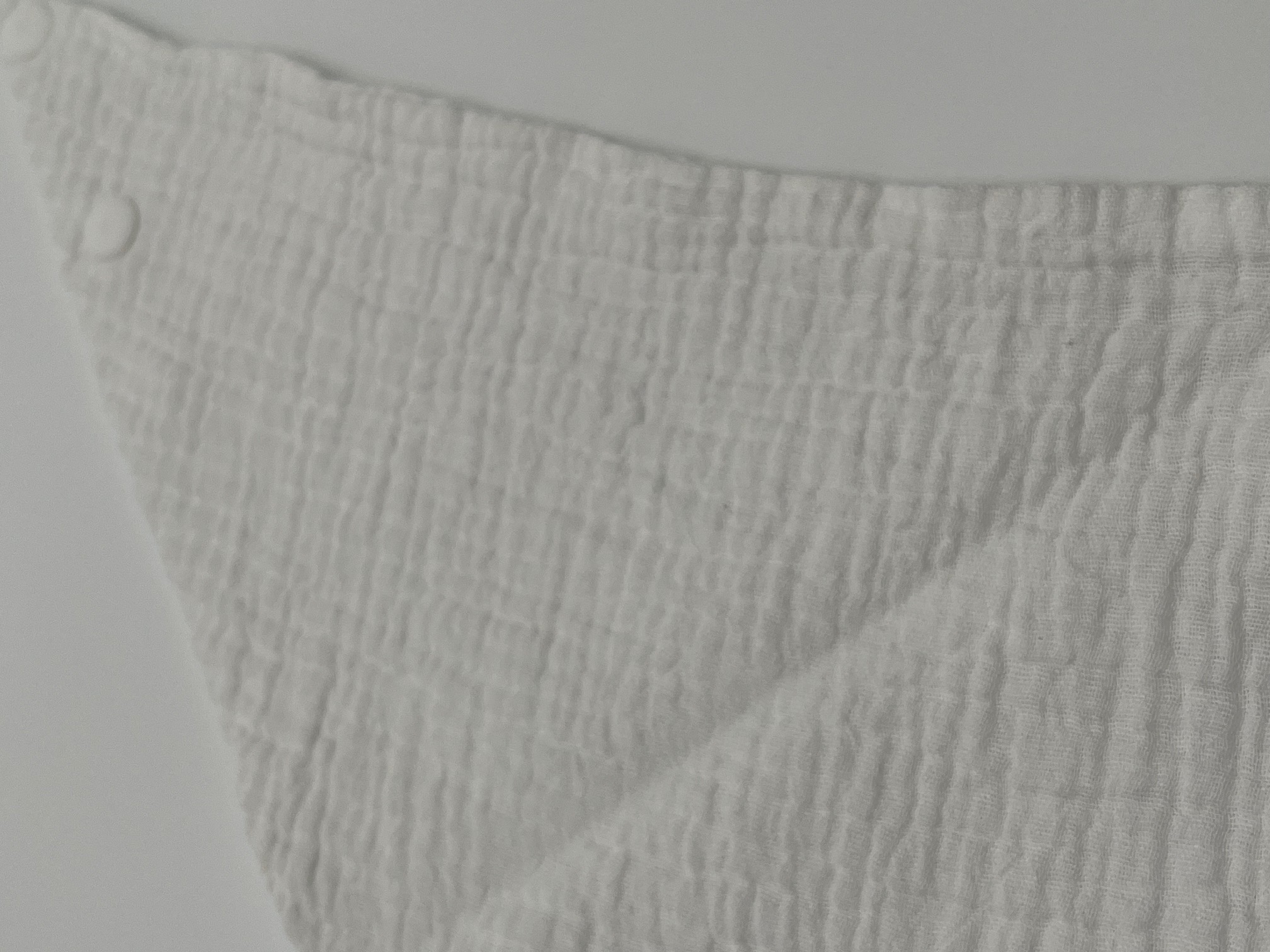 Geborduurd hydrofiel slabbertje wit met naam