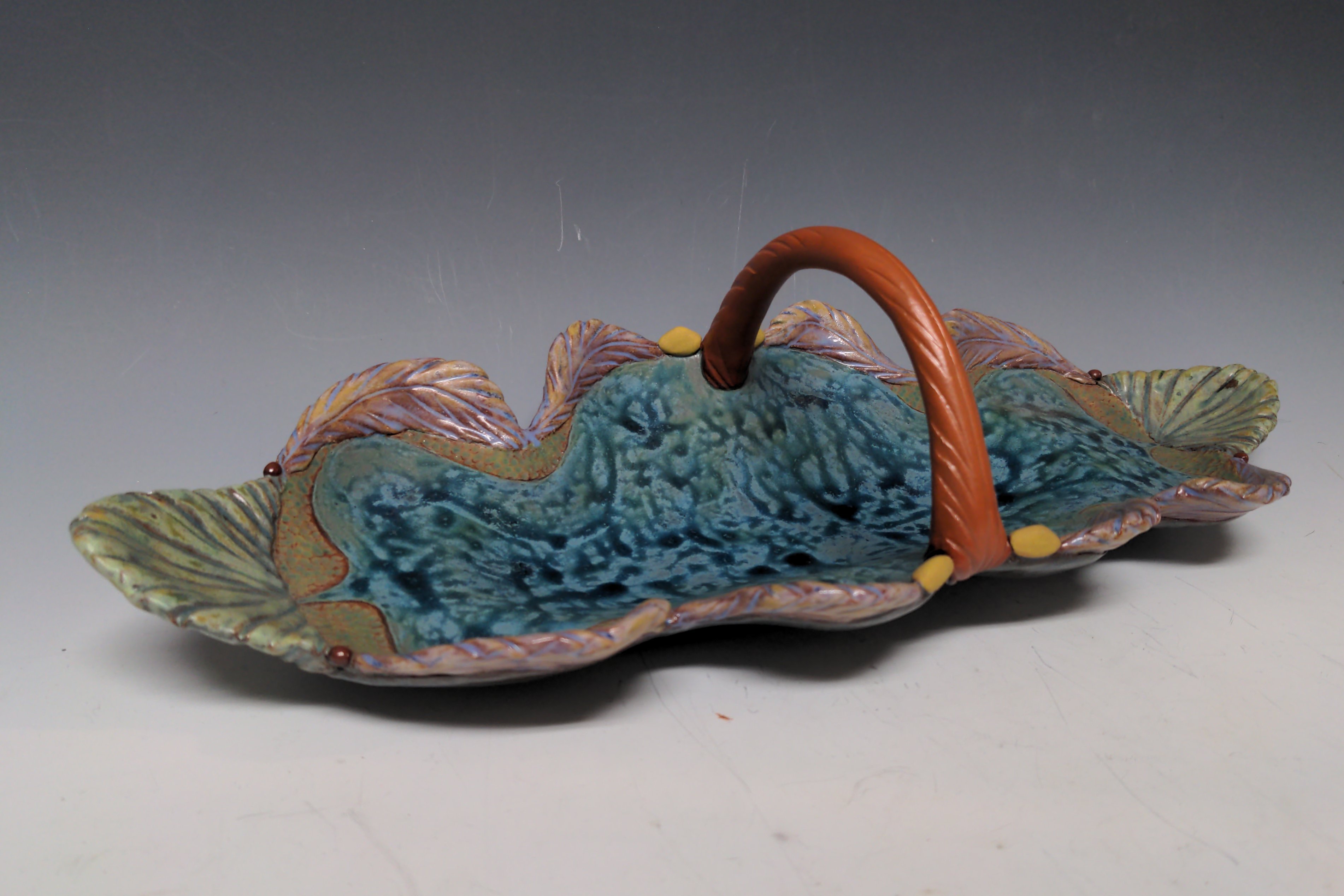 Earthenware tray 