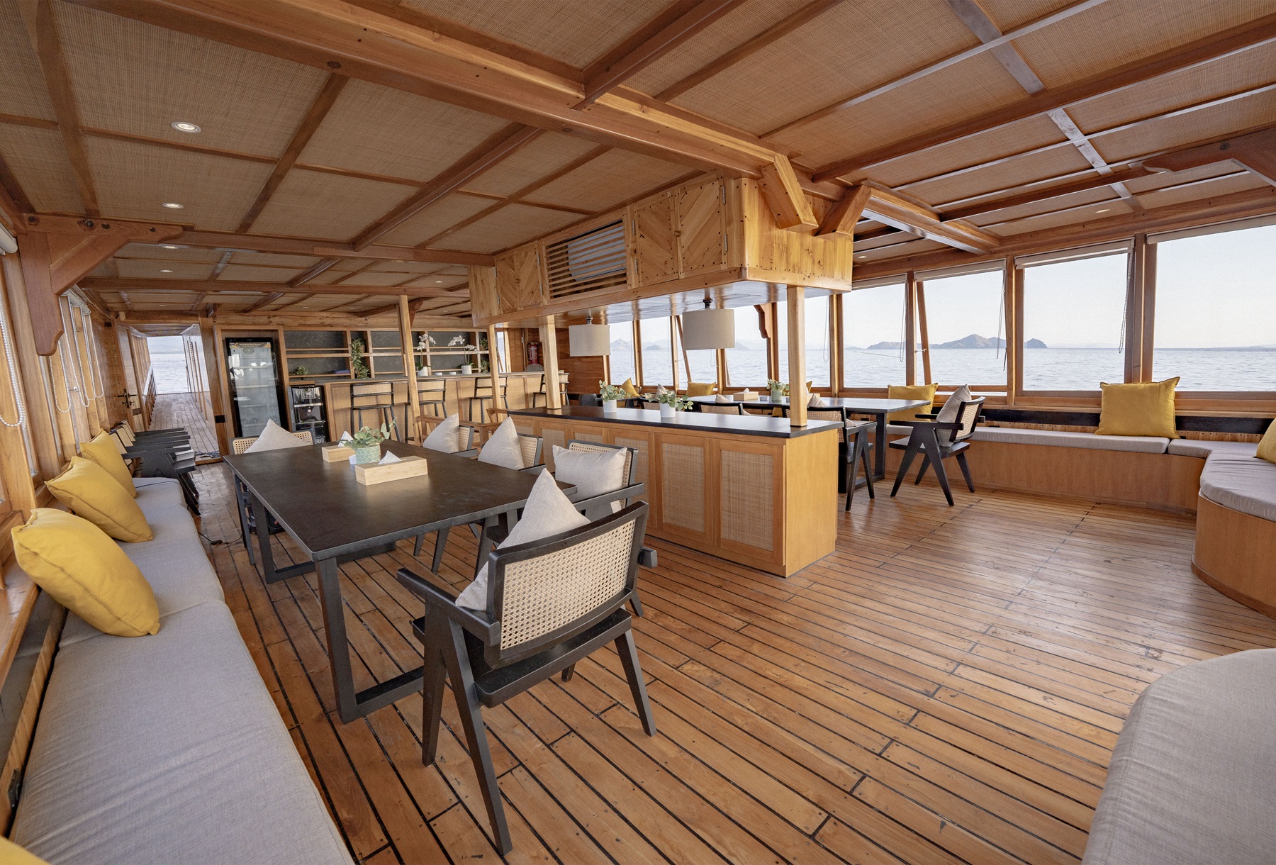 Sailing Komodo Lamborajo 3