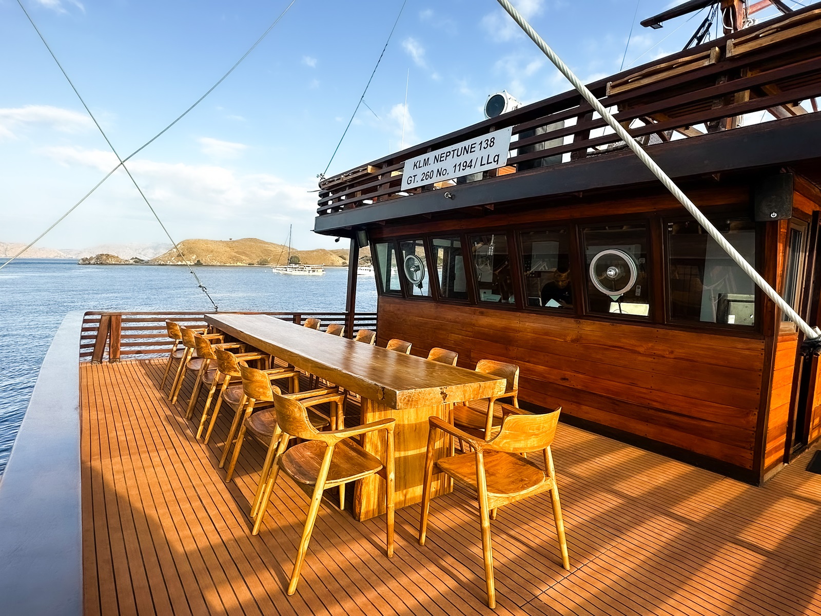 Sailing Komodo Neptune