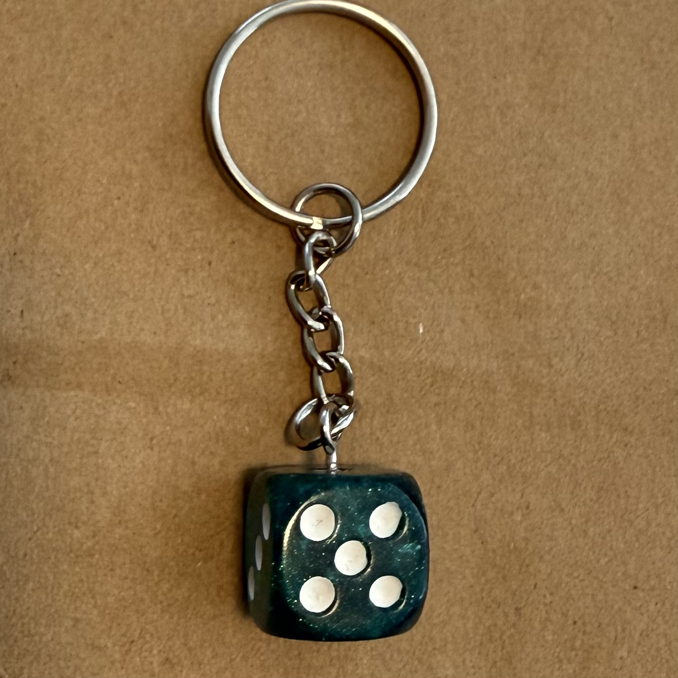 D6 Keychain | Pick a Keychain