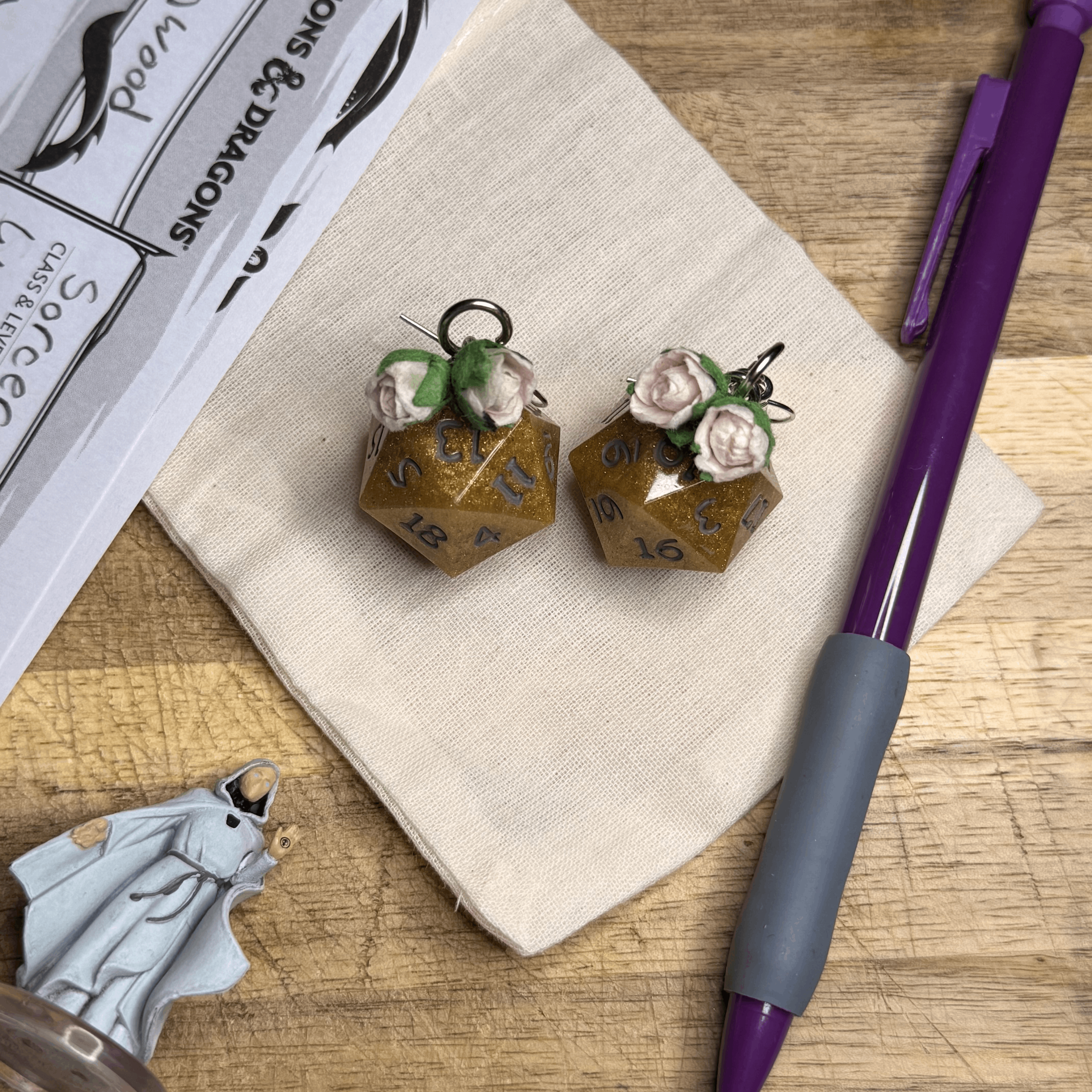 Midas | D20 Earrings 