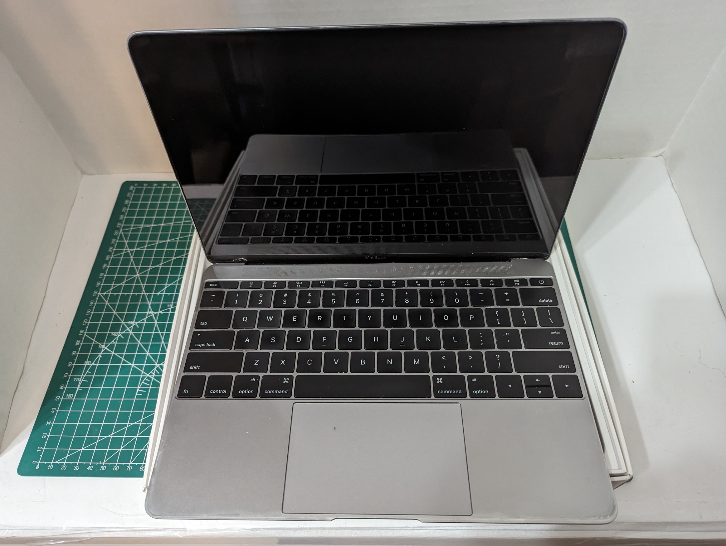 For Parts Apple MacBook 12" Laptop -Space Gray