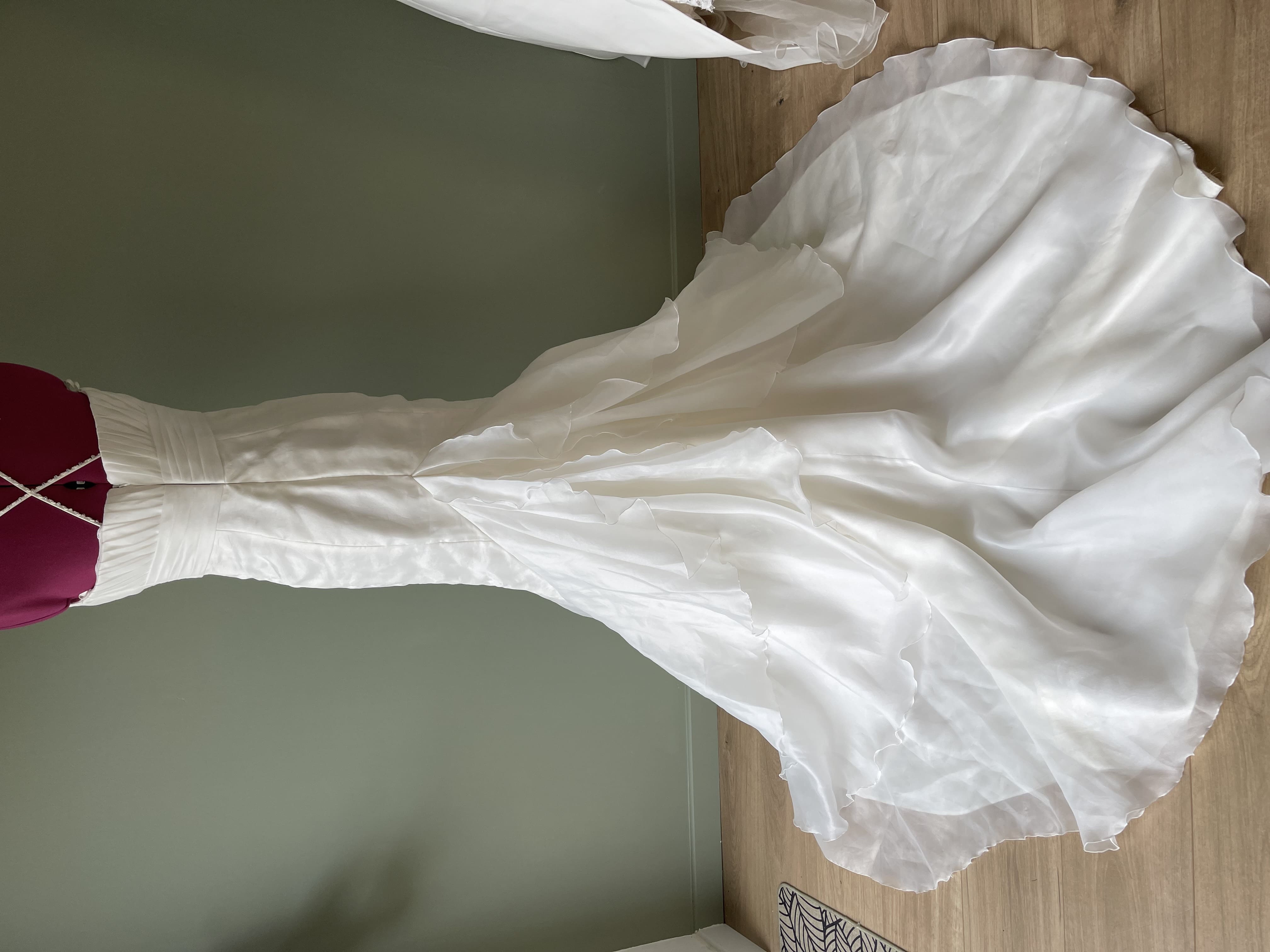robe de mariée Demetrios