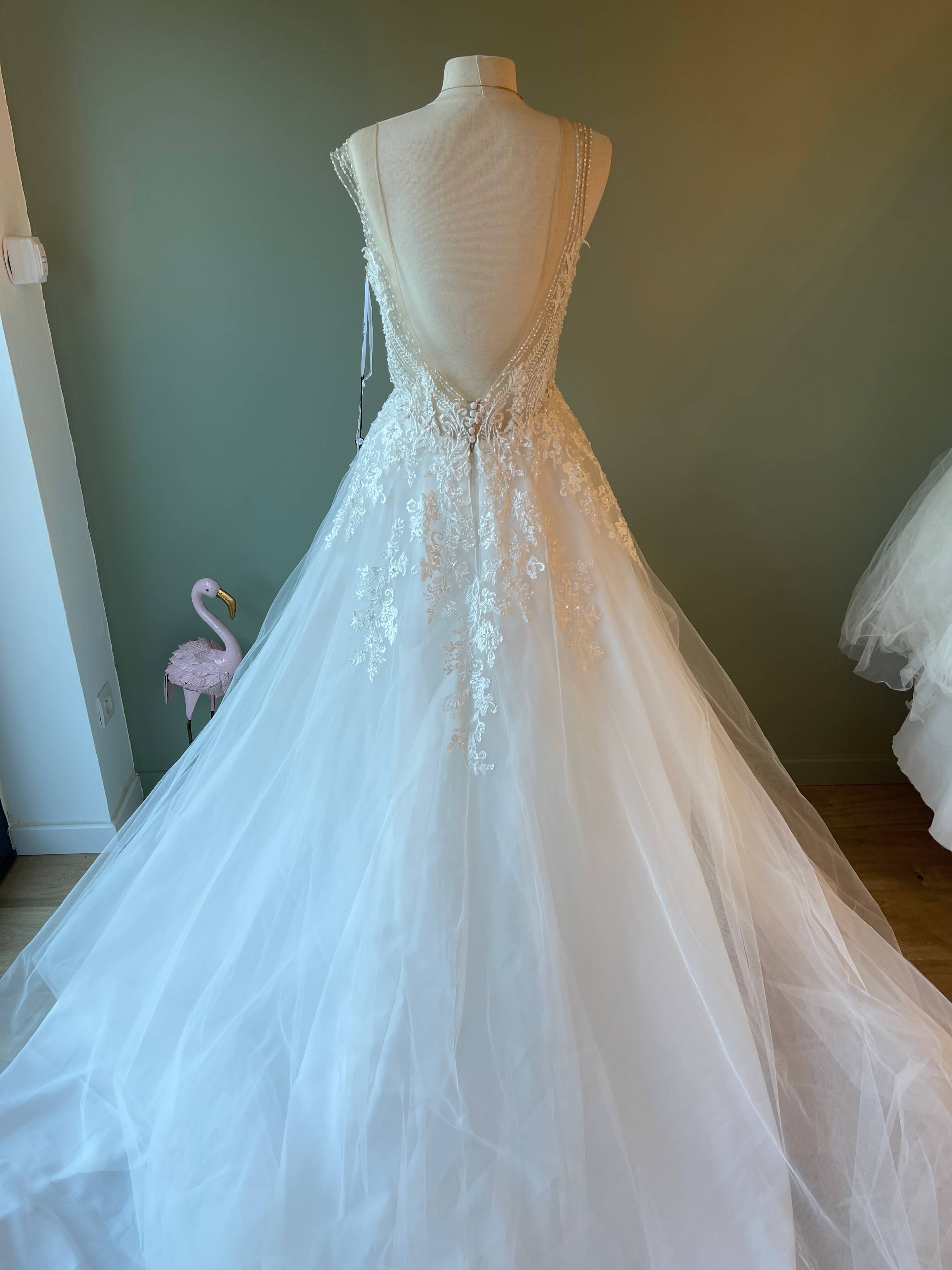 Robe de mariée Divina Sposa modèle 212-18
