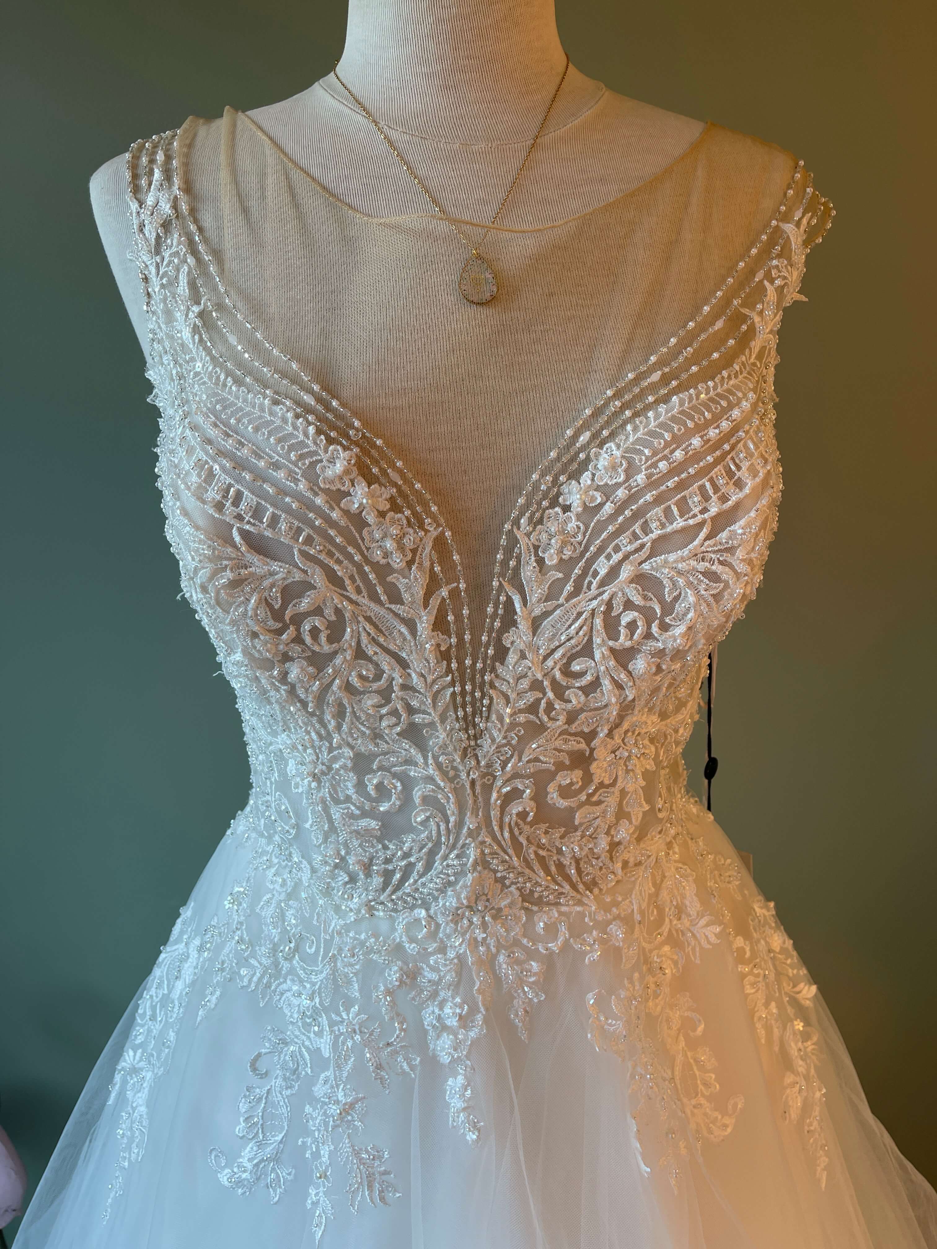 Robe de mariée Divina Sposa modèle 212-18