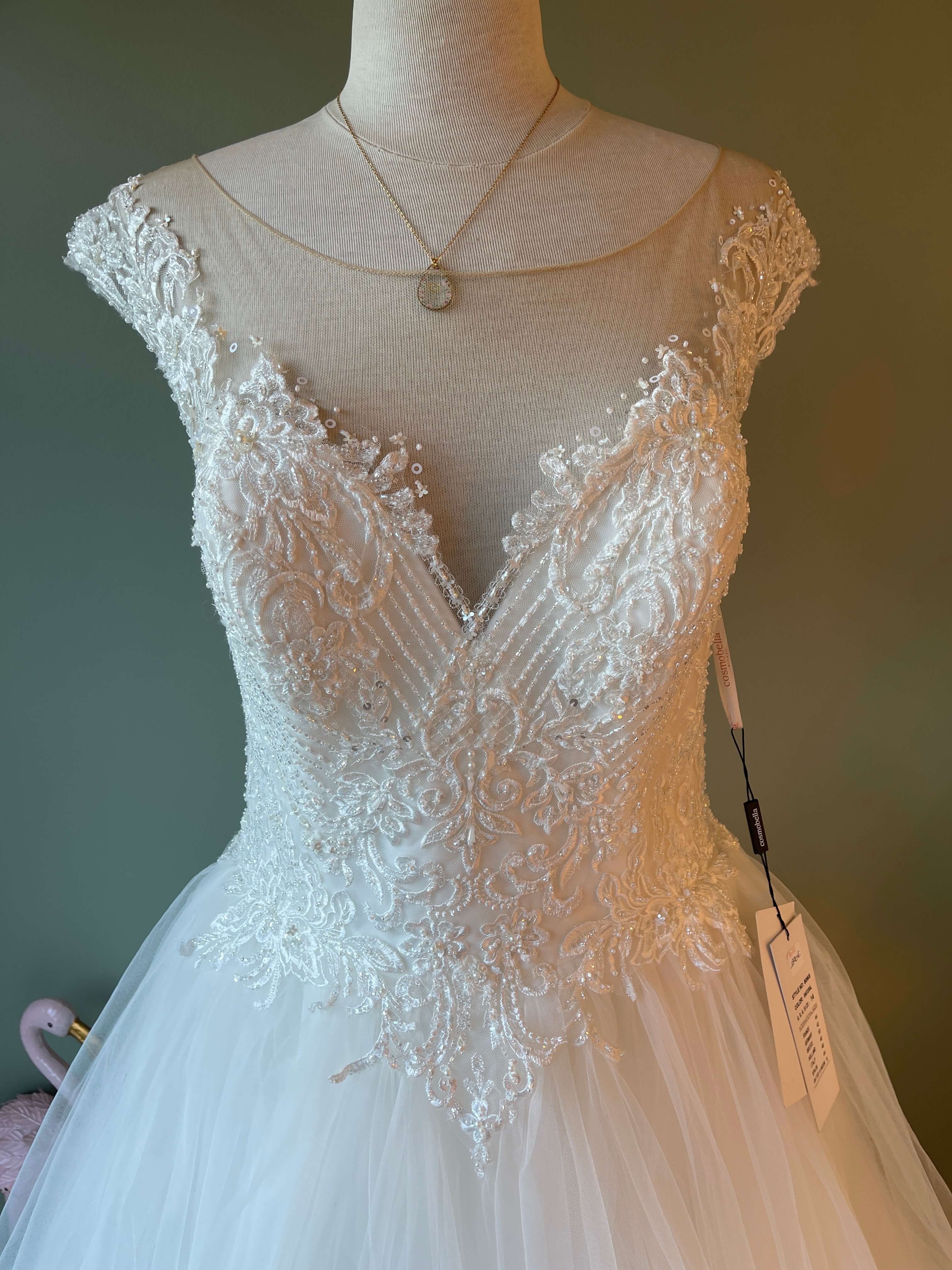 Robe de matiée Cosmobella modèle 8065