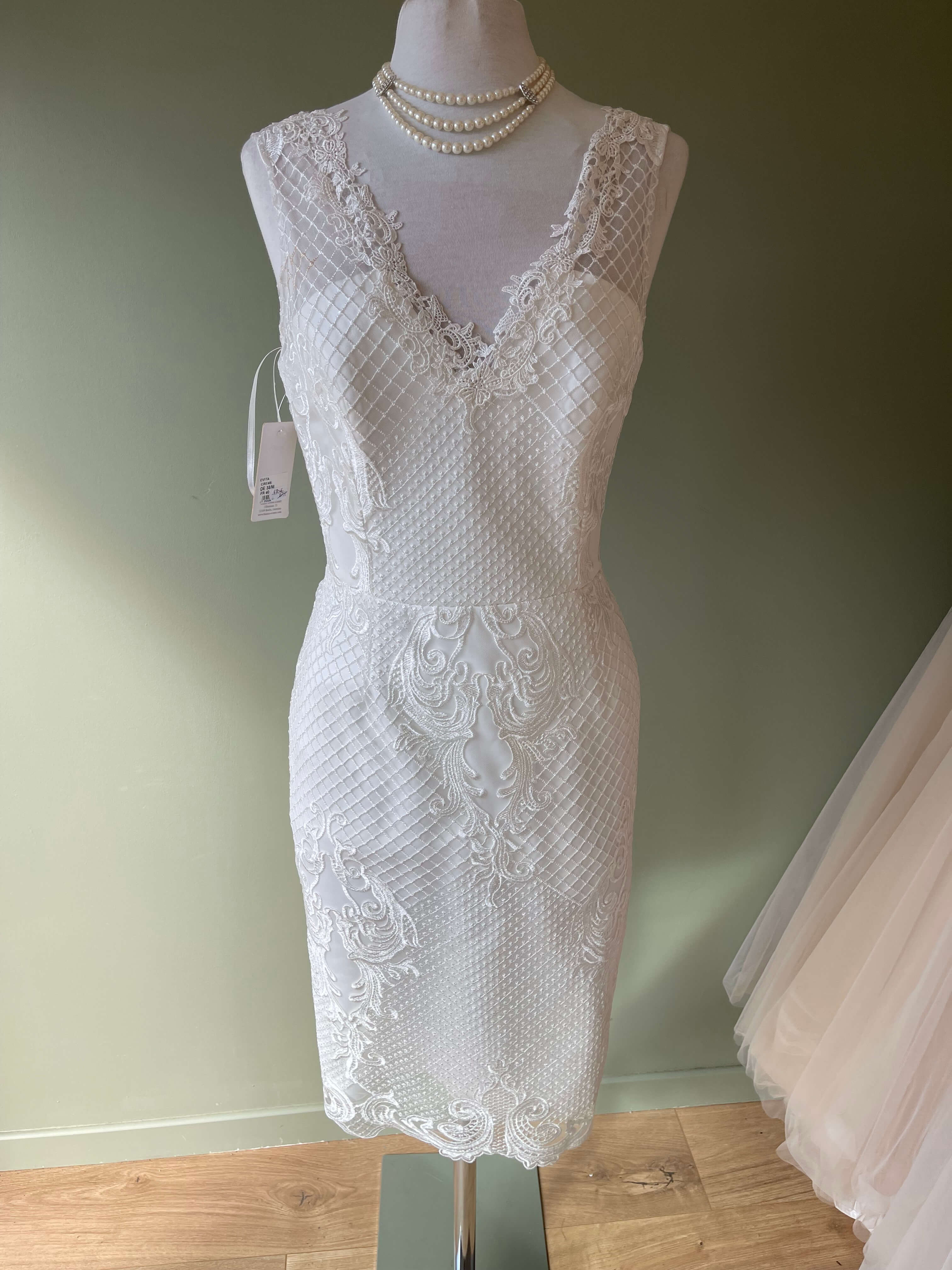 Robe de mariée courte Bianco Evento modèle Evita