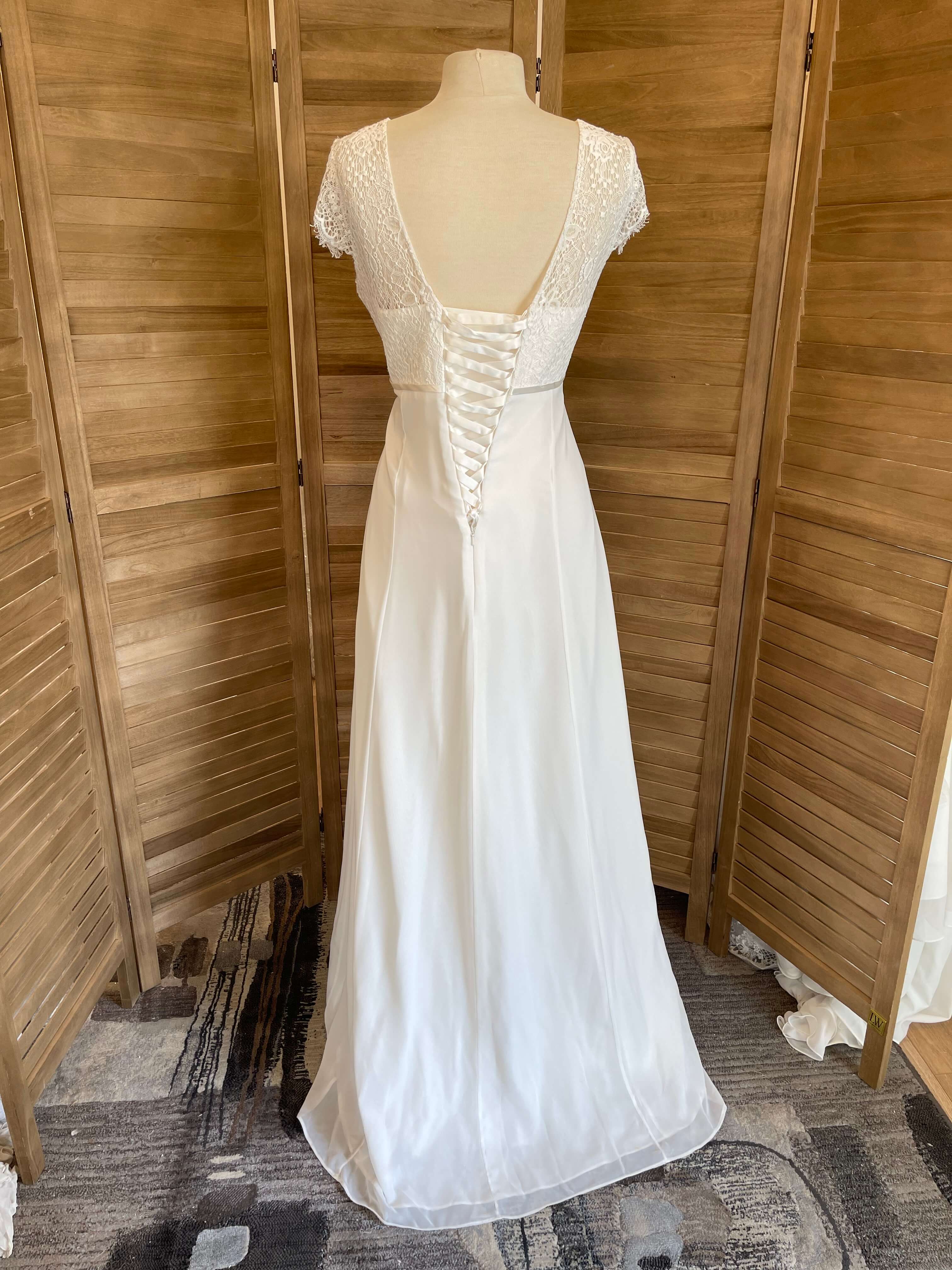 Robe de mariée Bianco Evento modèle Bernadette