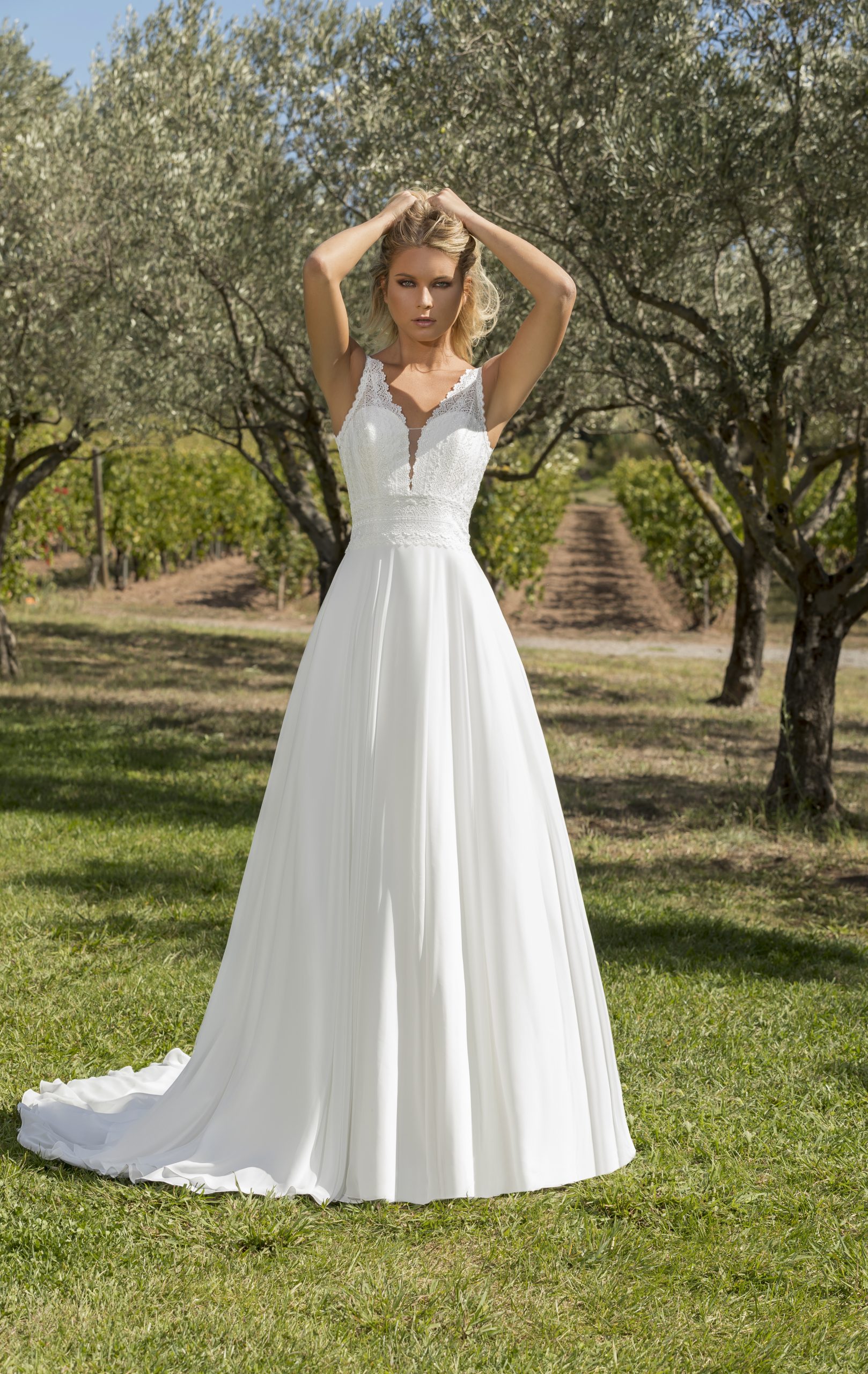 Robe de mariée L'atelier des mariées modèle 23AM02