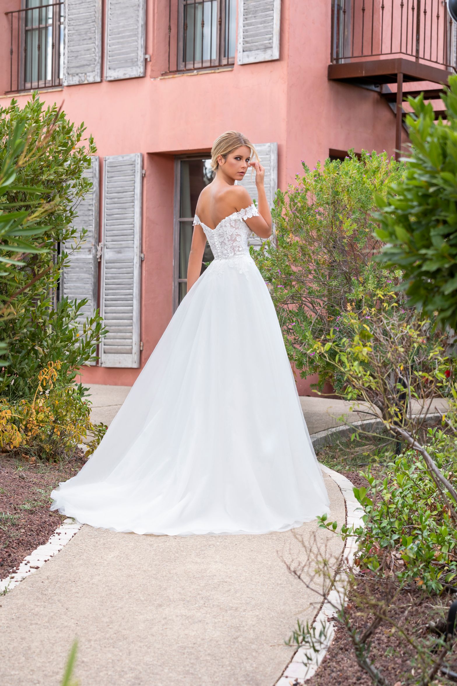 Robe de mariée L'atelier des mariées modèle 23AM05