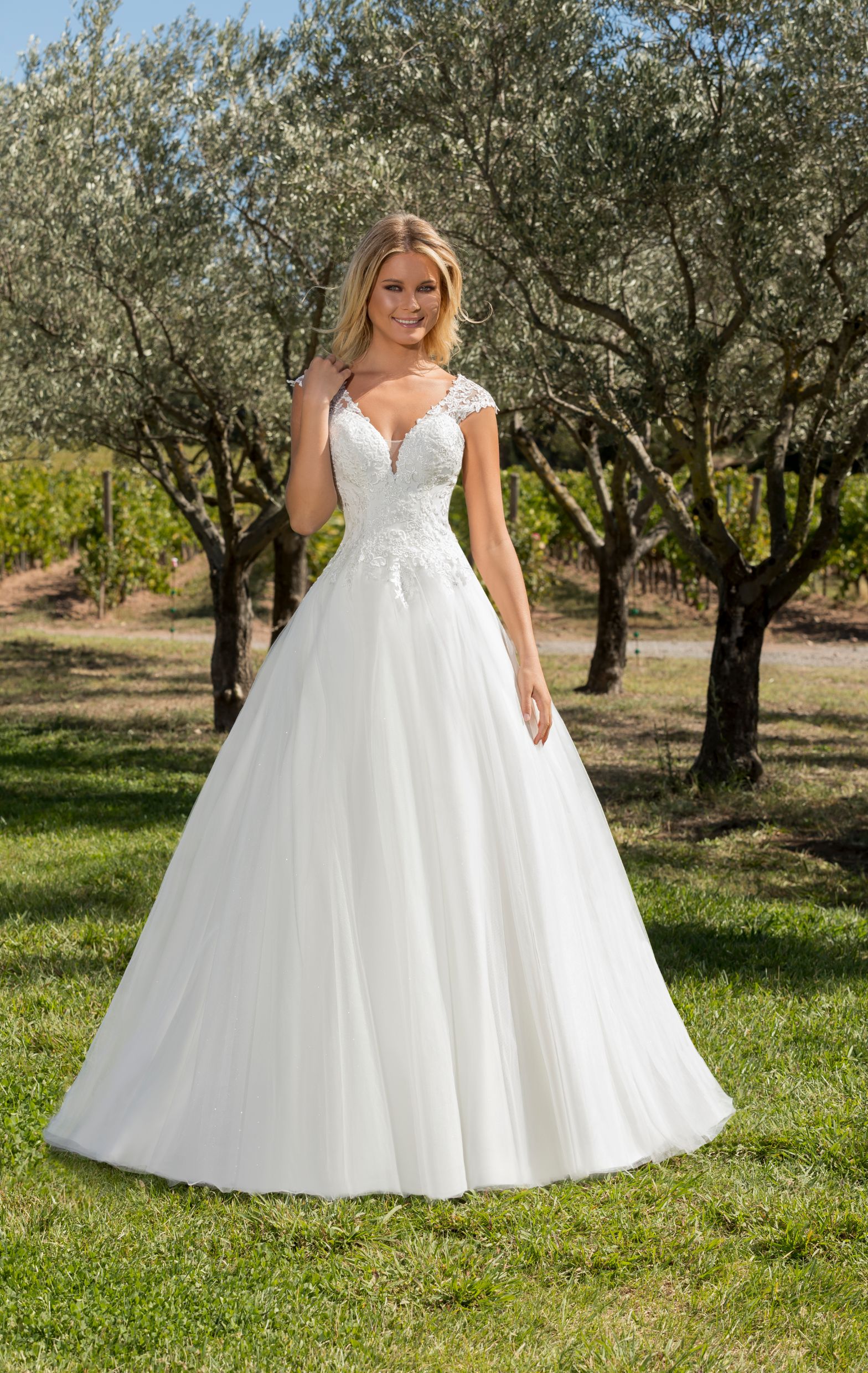 Robe de mariée L'atelier des mariées modèle 23AM10