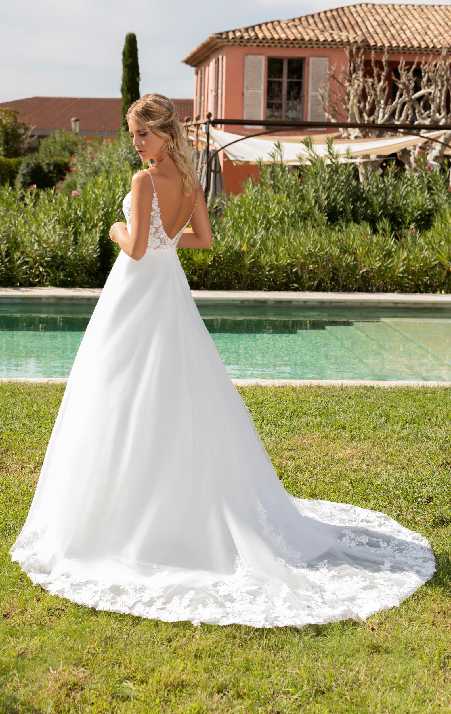 Robe de mariée L'atelier des mariées modèle 23AM14