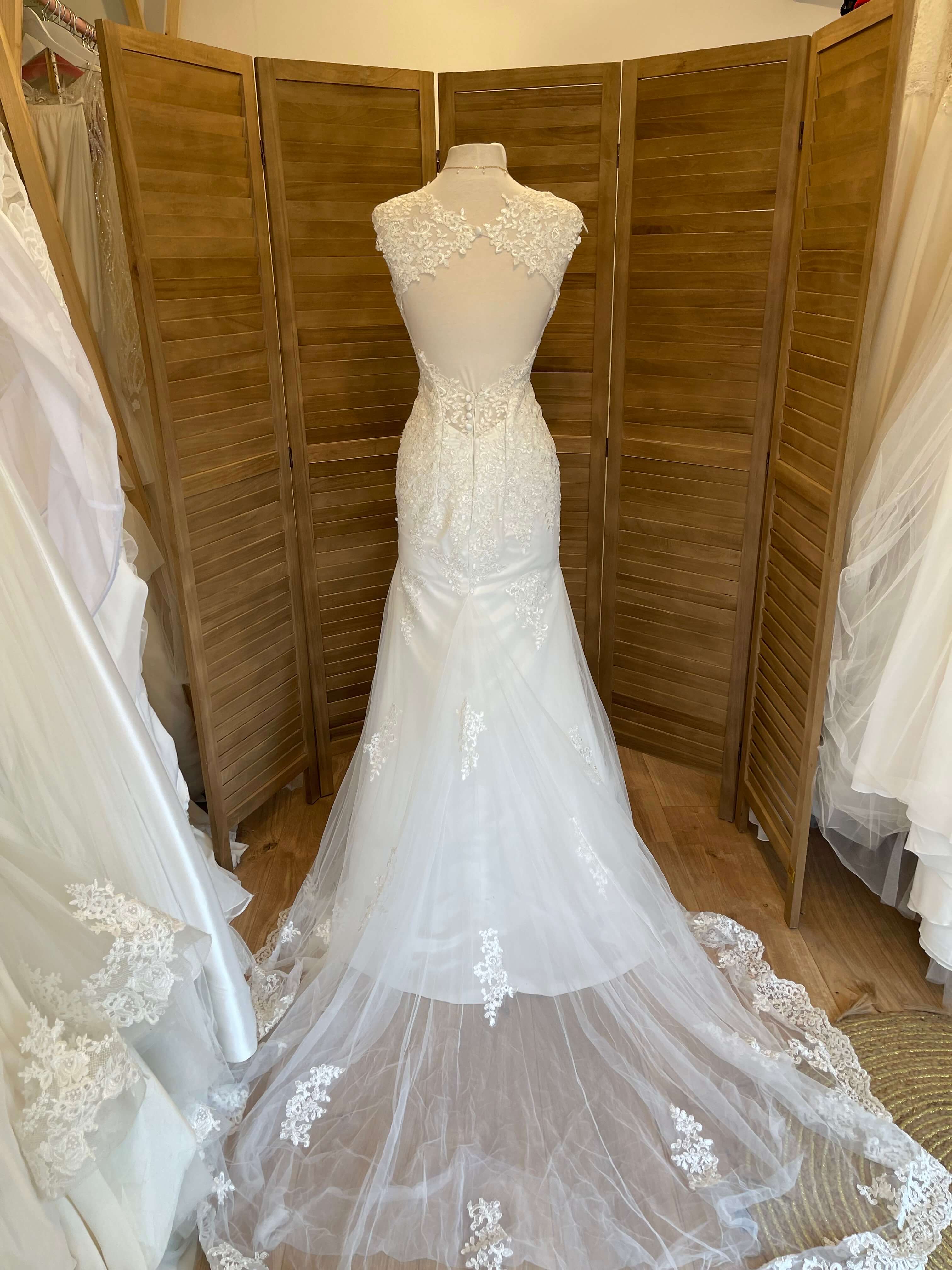 Robe de mariée fourreau