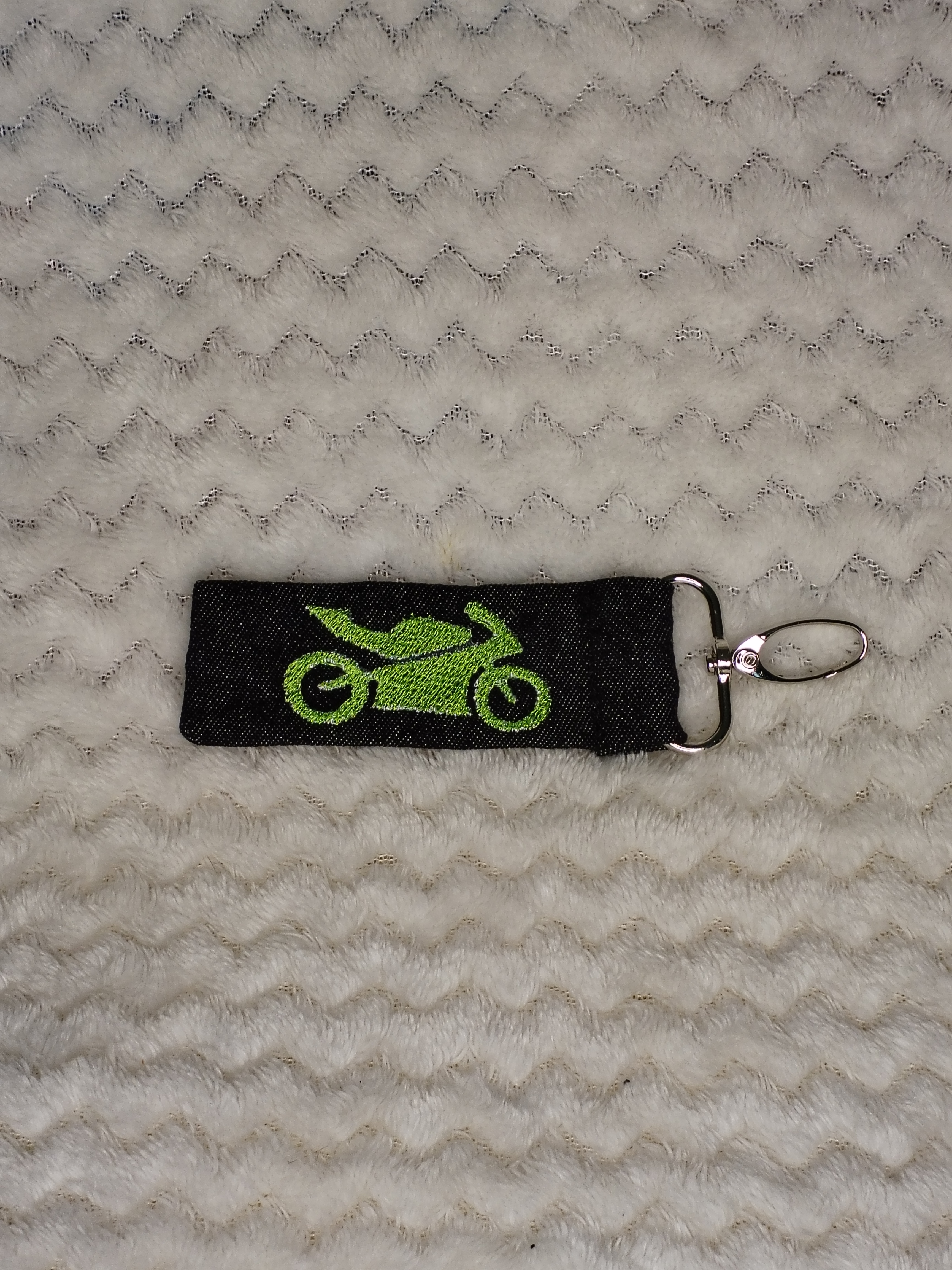 Porte clé brodé moto vert