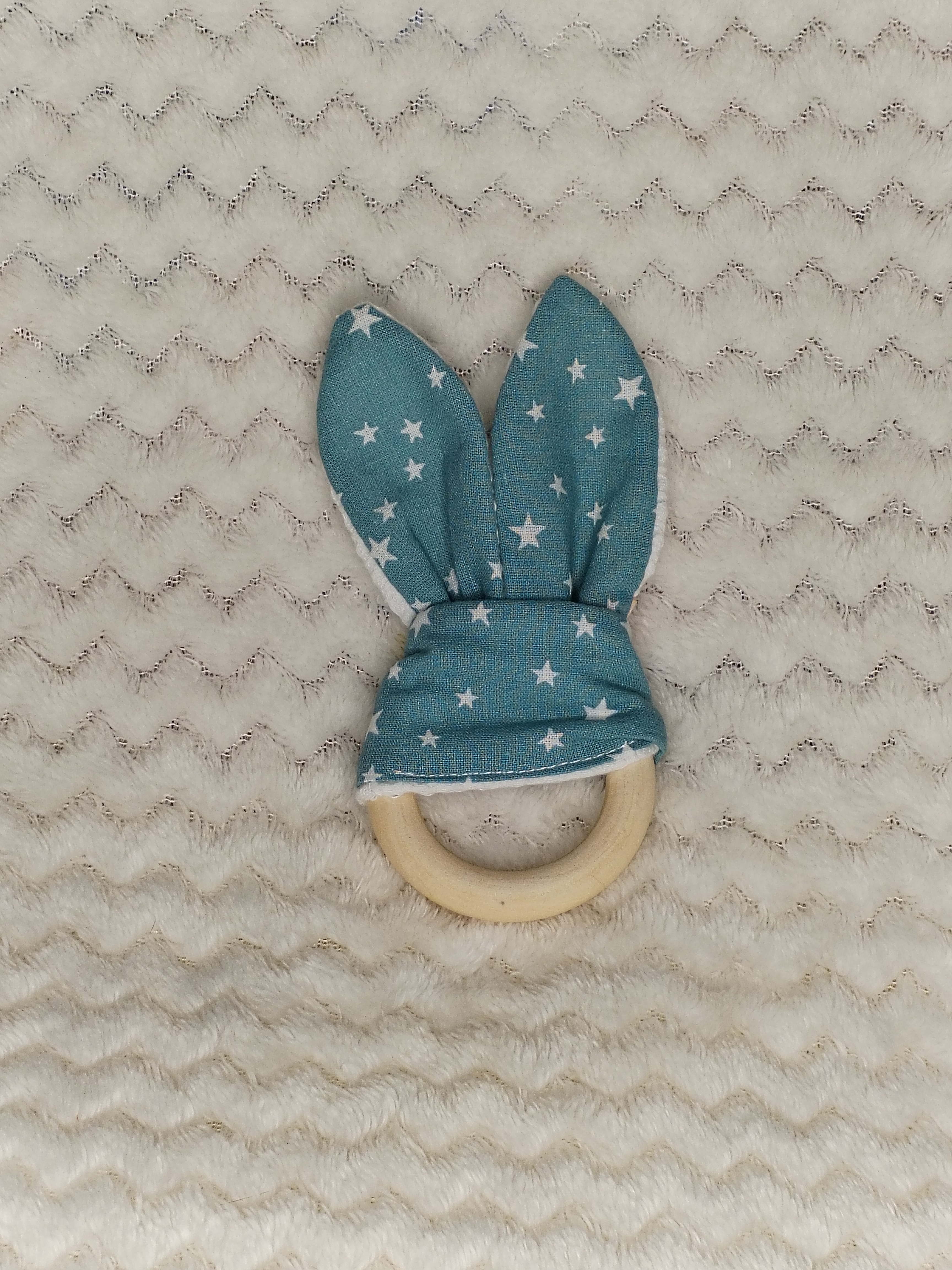 Hochet lapin étoiles bleues