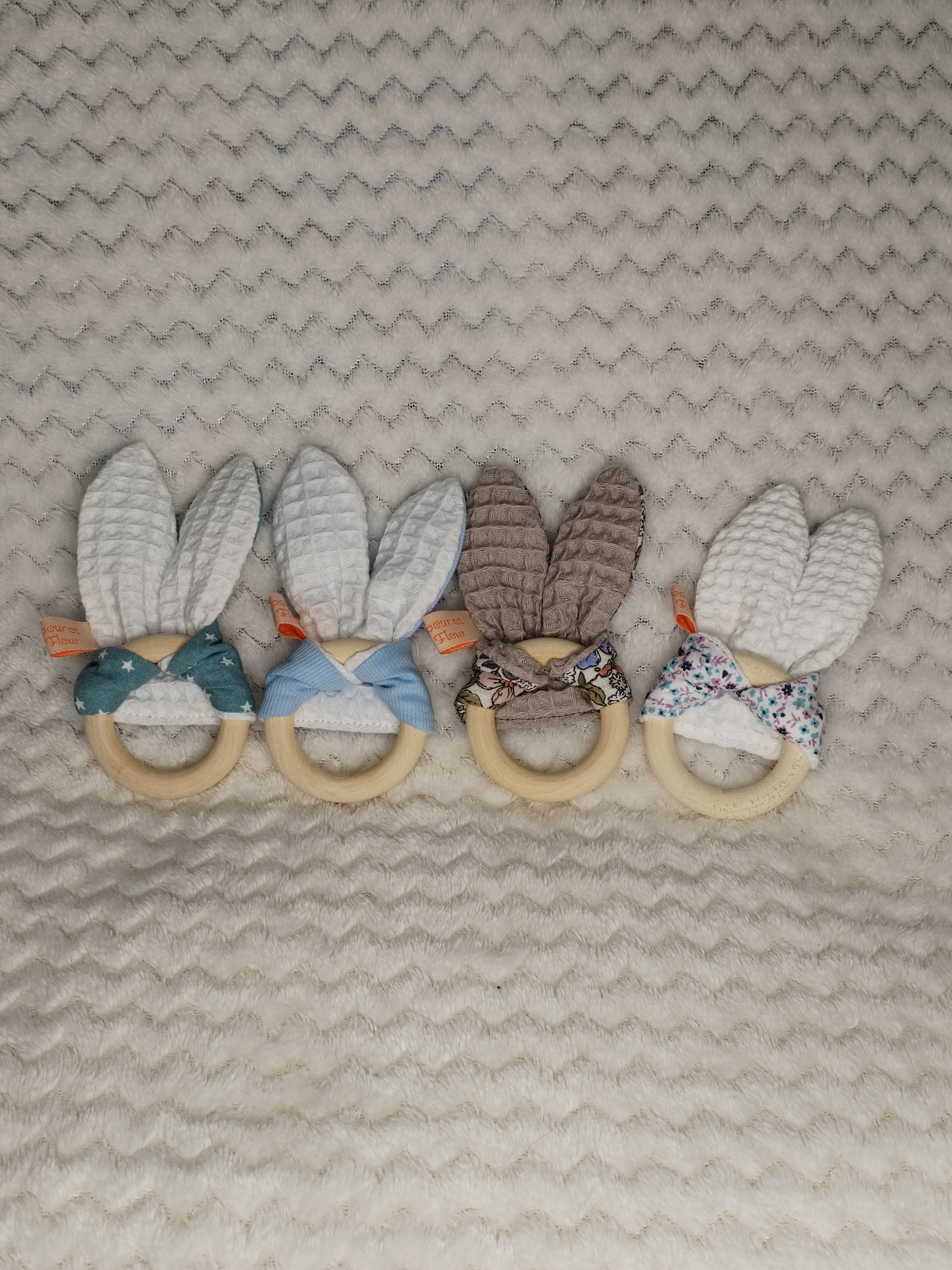Hochet lapin petites fleurs