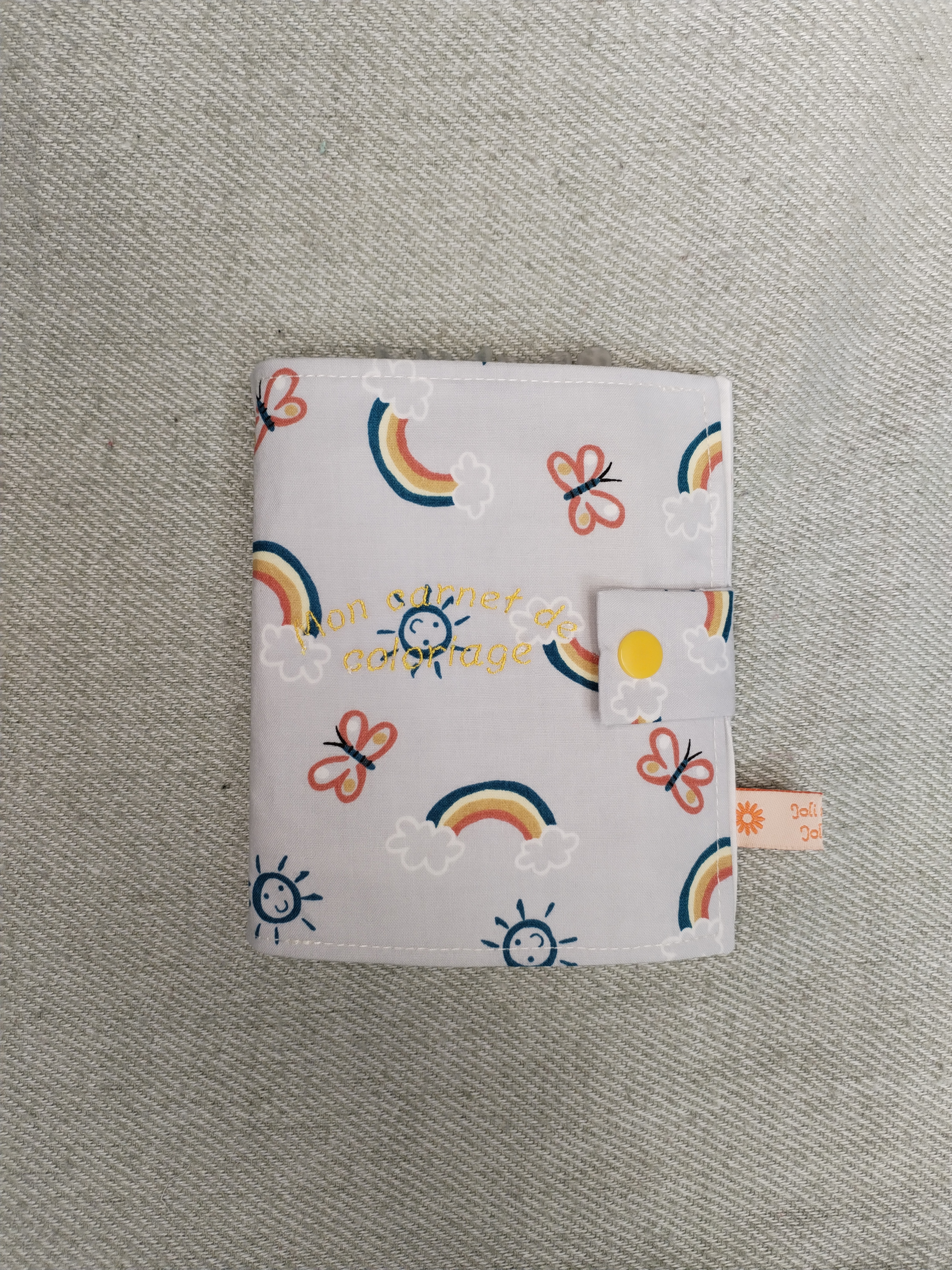 Mini livre de coloriage lavable arc en ciel