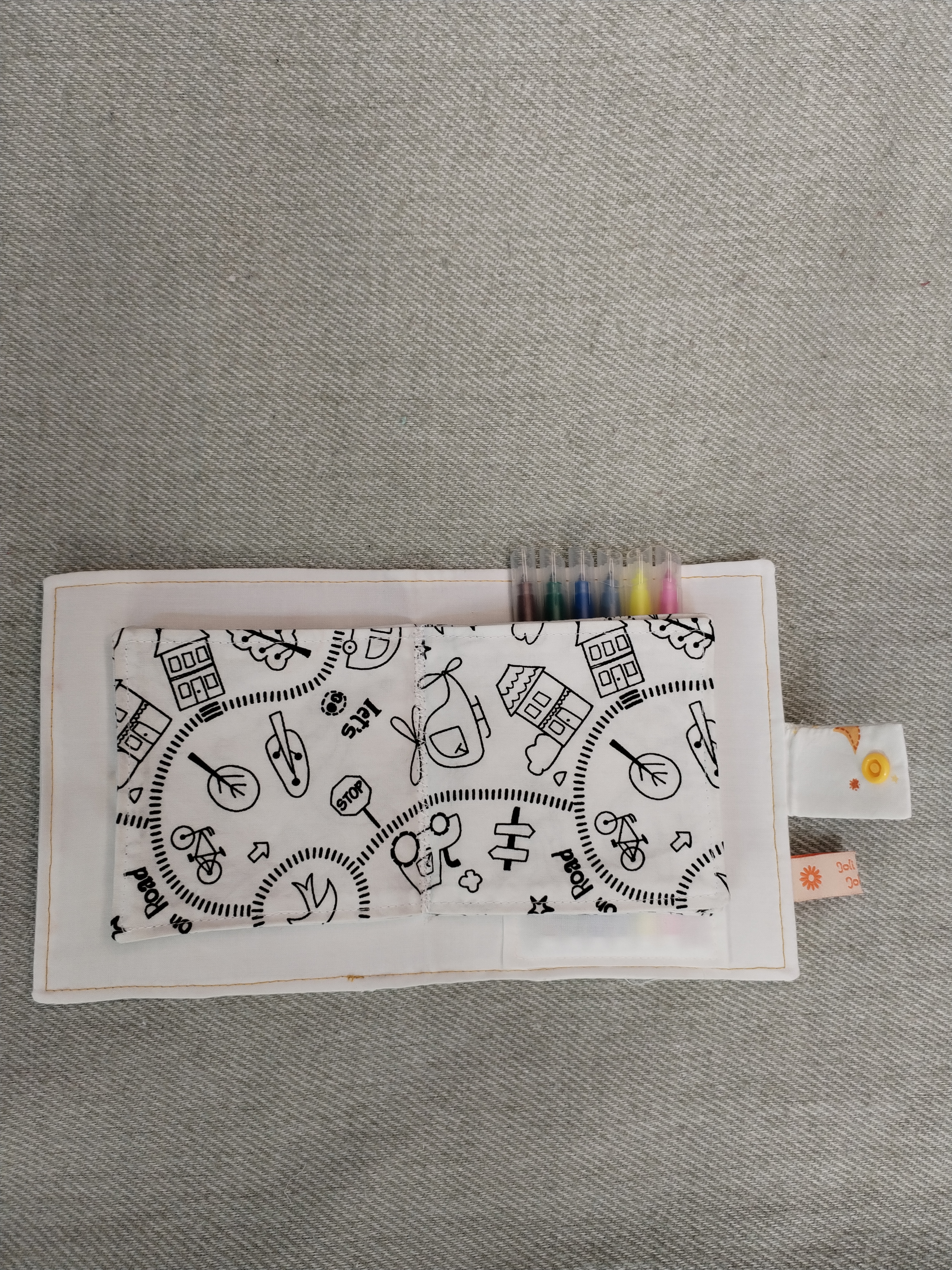 Mini livre de coloriage lavable étoilé