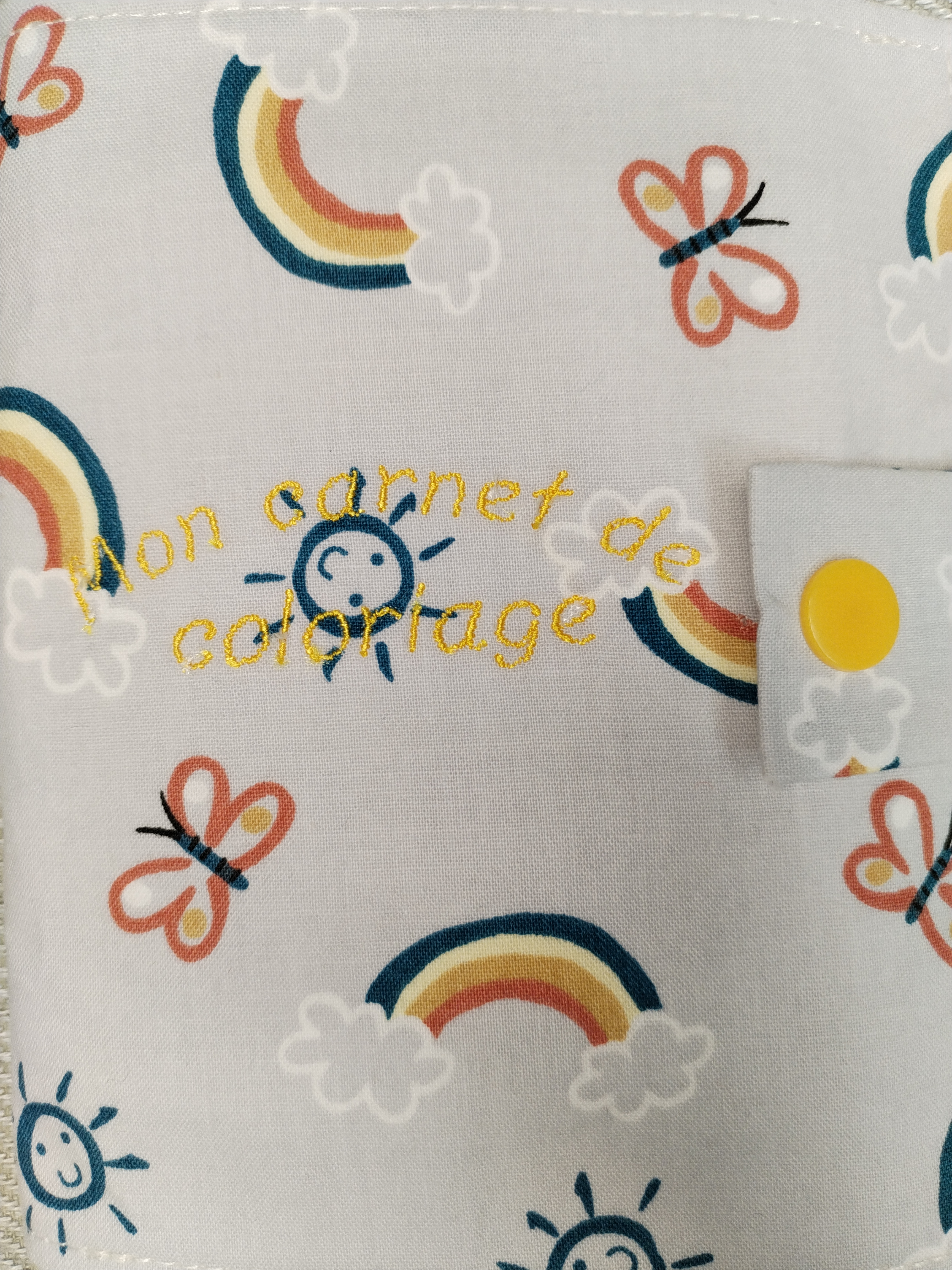 Mini livre de coloriage lavable arc en ciel
