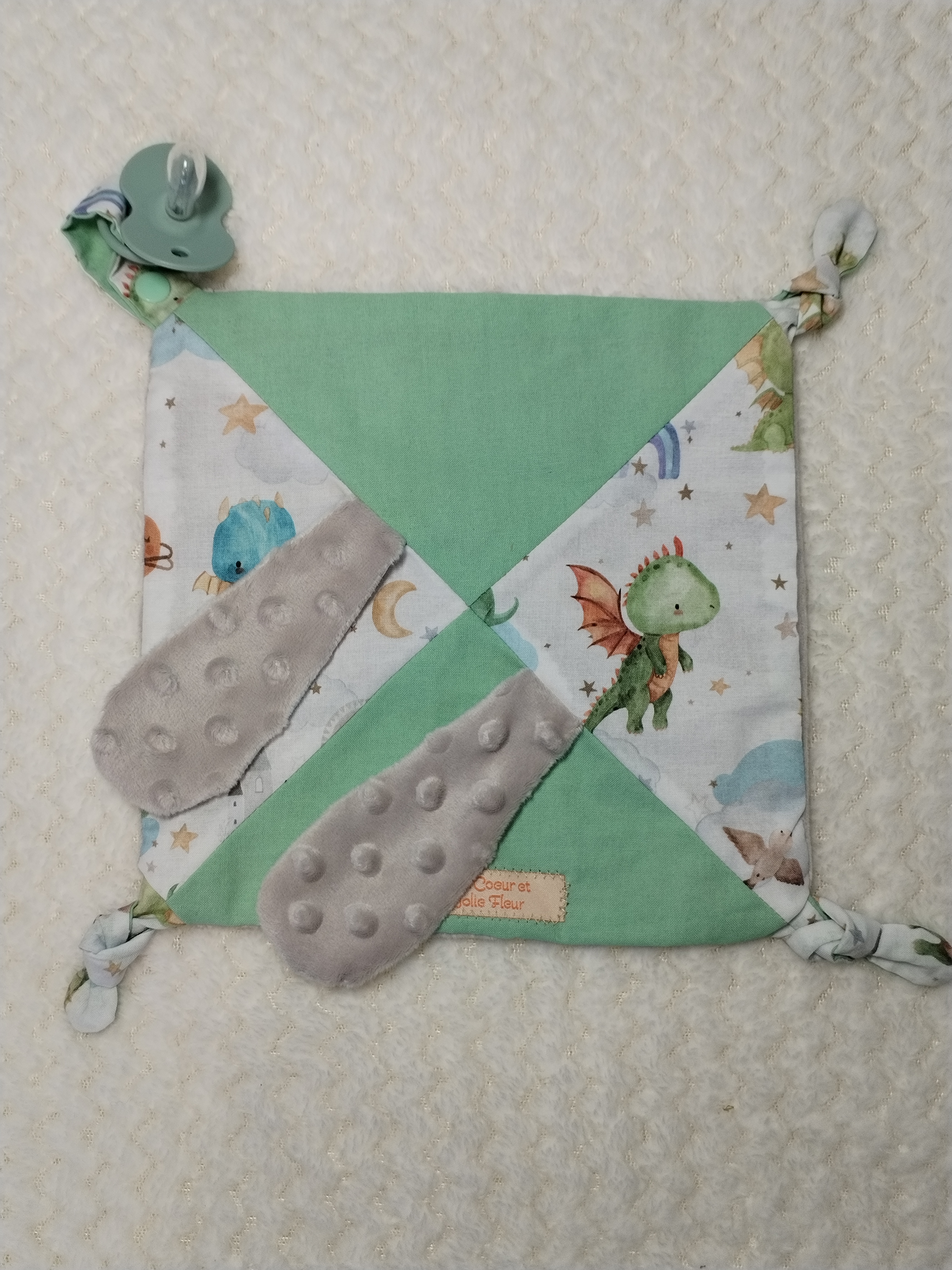Doudou carré Dragonneaux