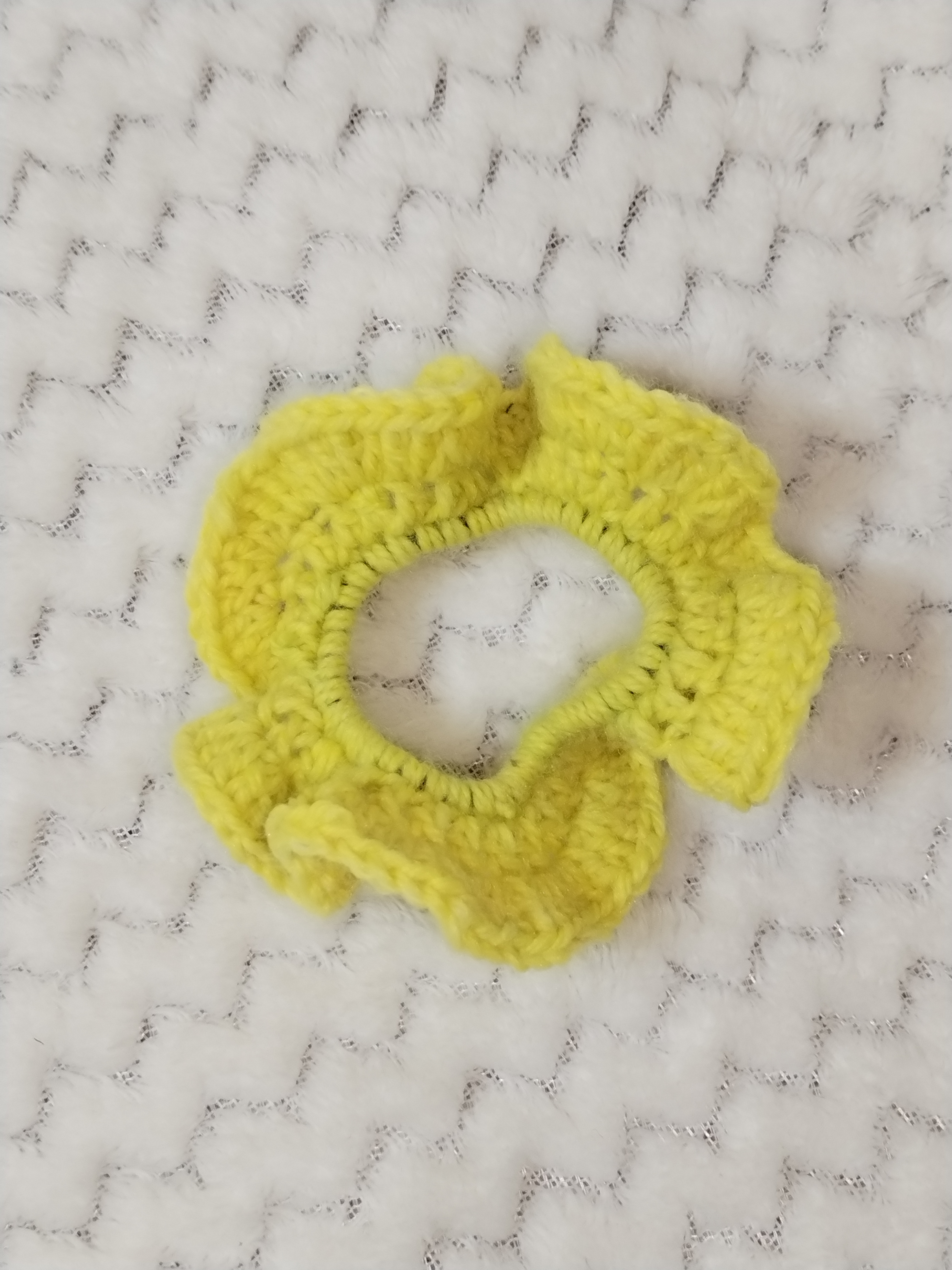 Chouchou crochet jaune