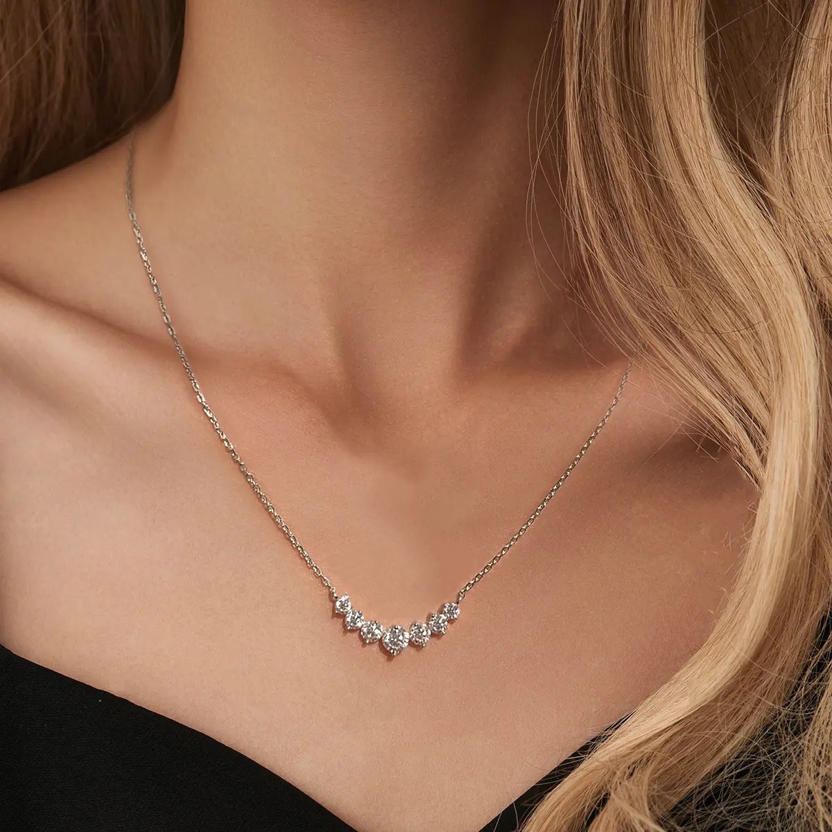 Collier V-D