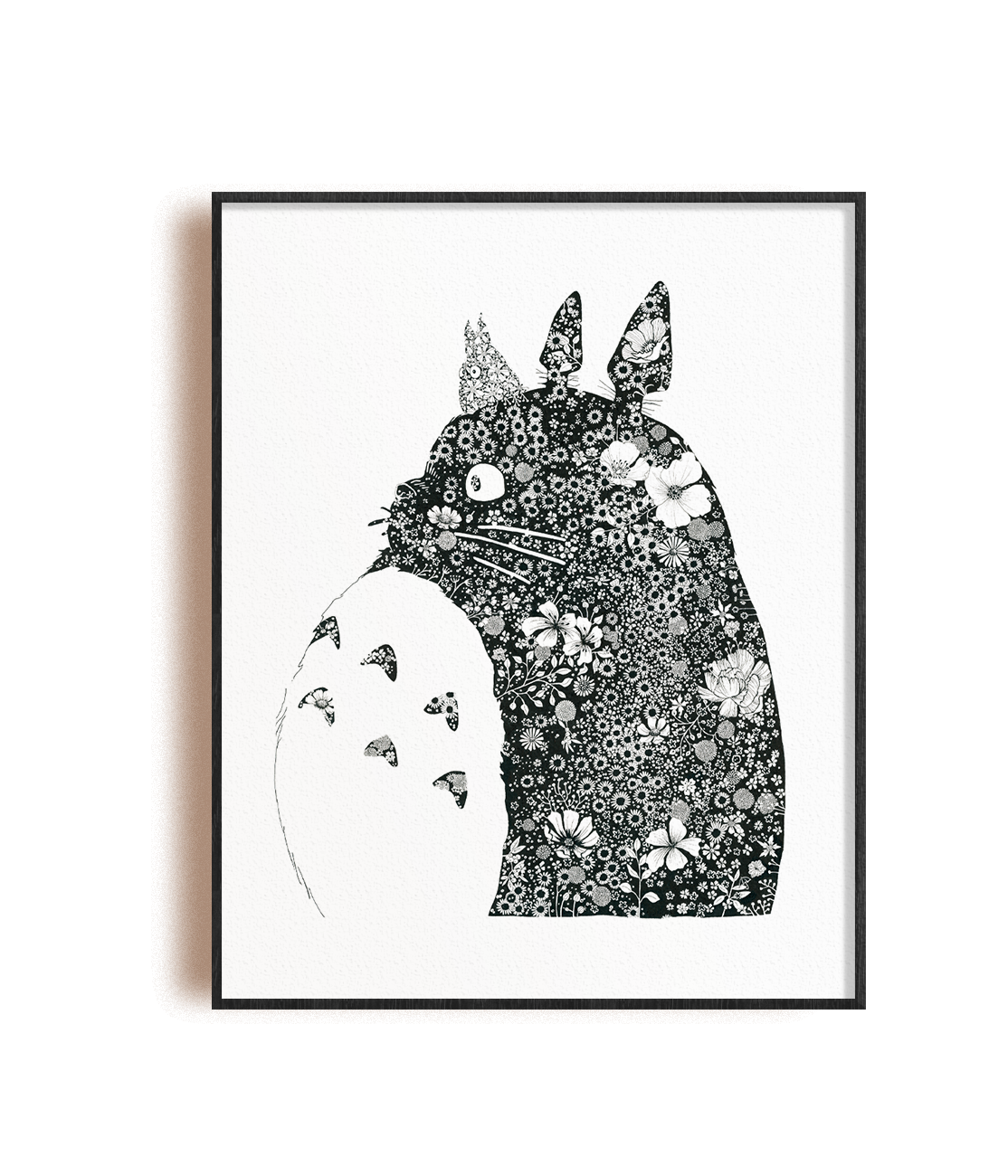Totoro aux fleurs noires