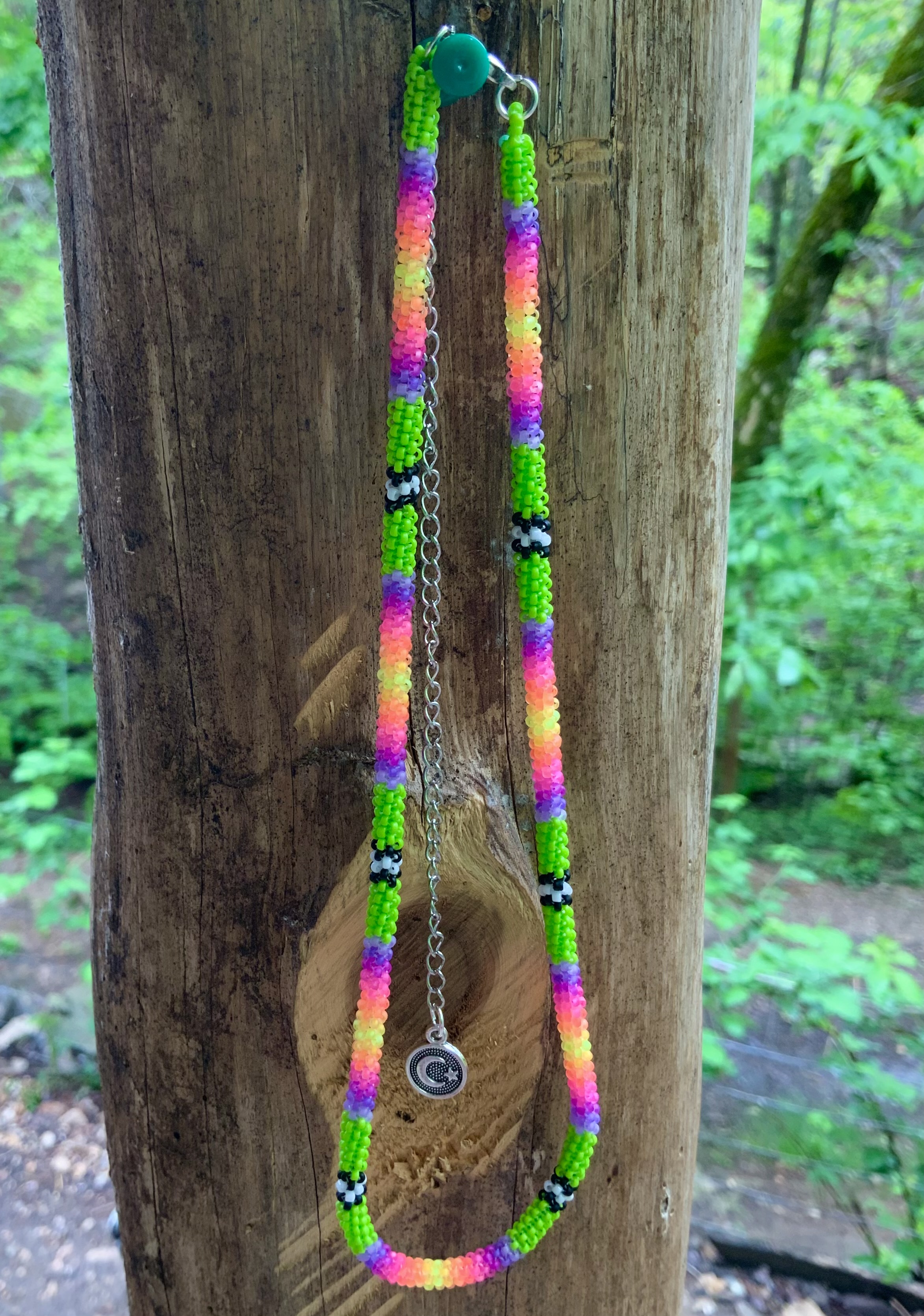 Neon green sunset beaded necklace