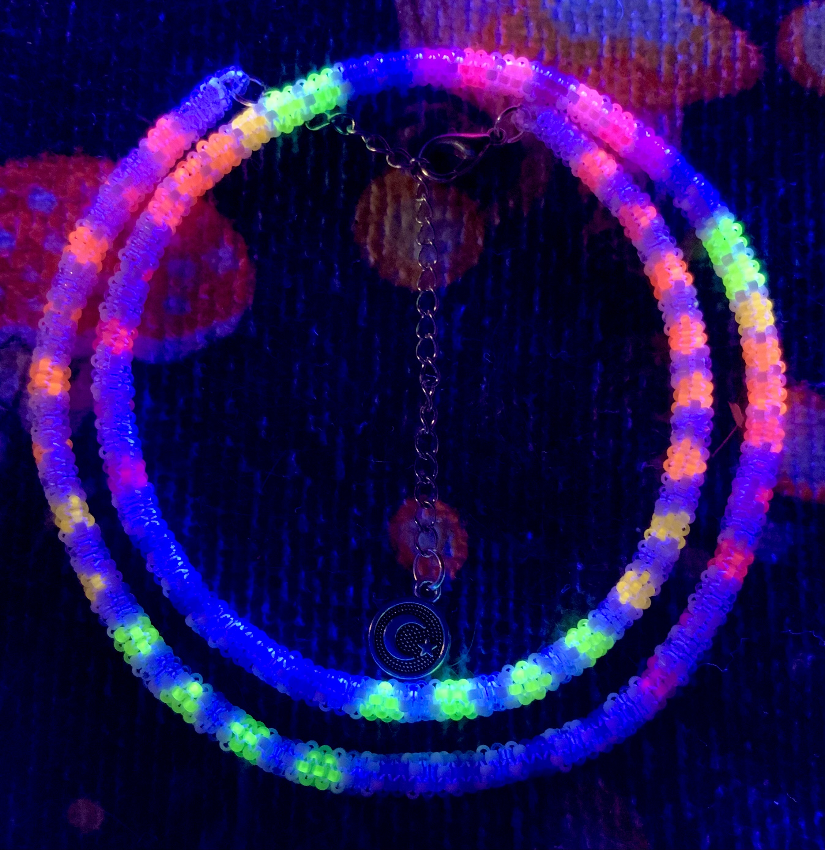 Light Neon Blacklight reactive beaded necklace