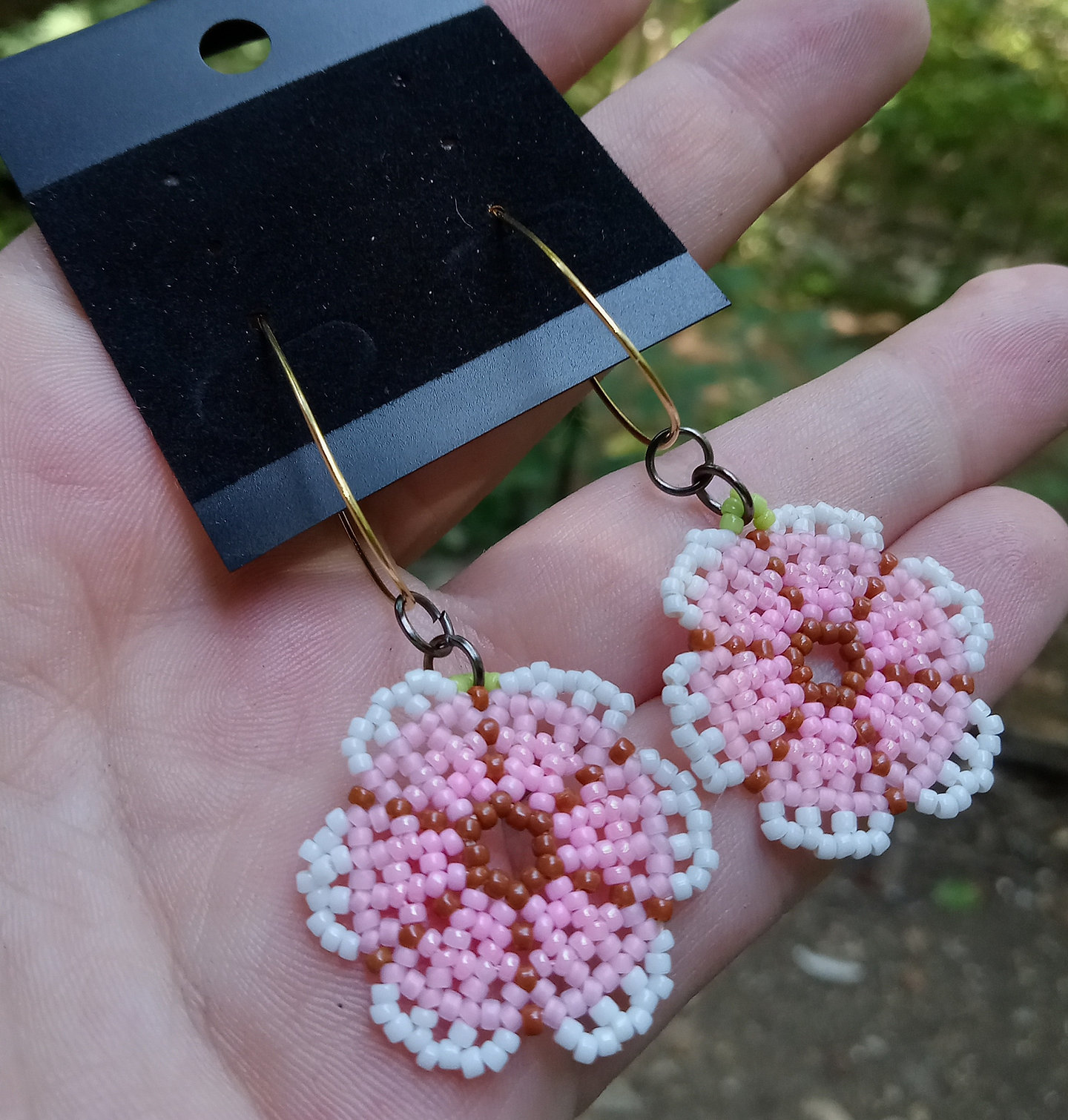Pink and white beaded flower earrings