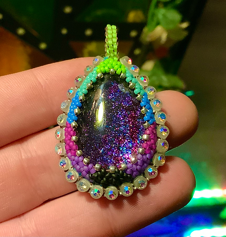 Cool hues beaded pendant