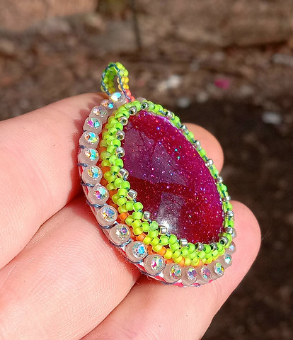 Magenta magic beaded pendant