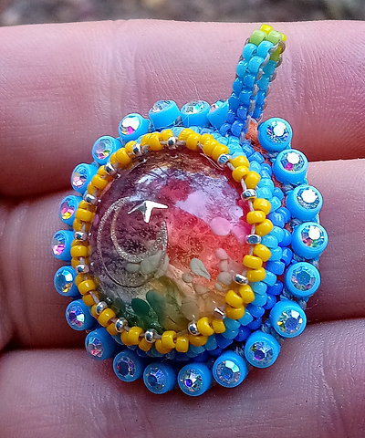 Cresent moon rainbow blopland
