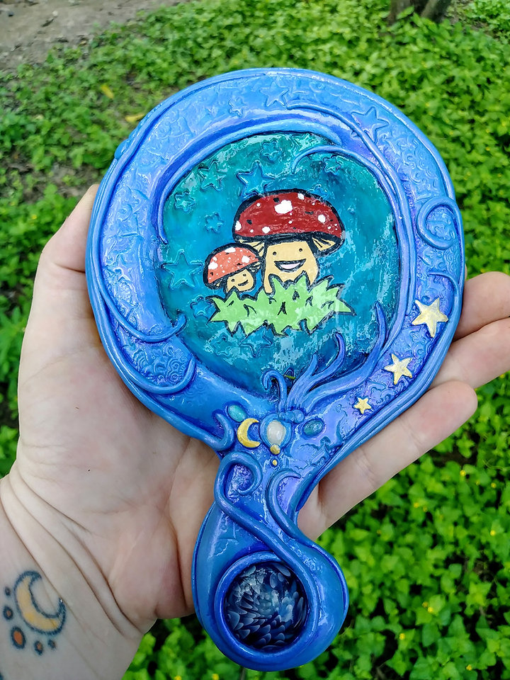 Mushroom unicorn color change hand mirror