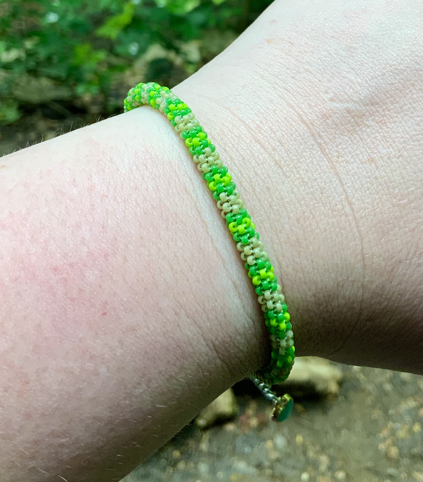 Green stripes beaded bracelet