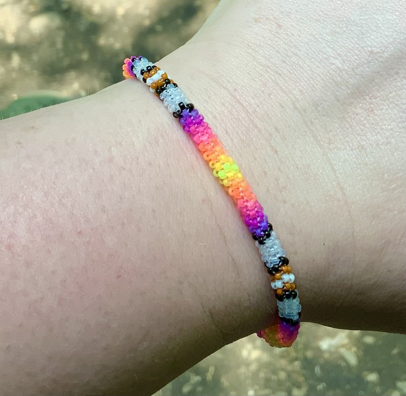 Clear vaporwave beaded bracelet 