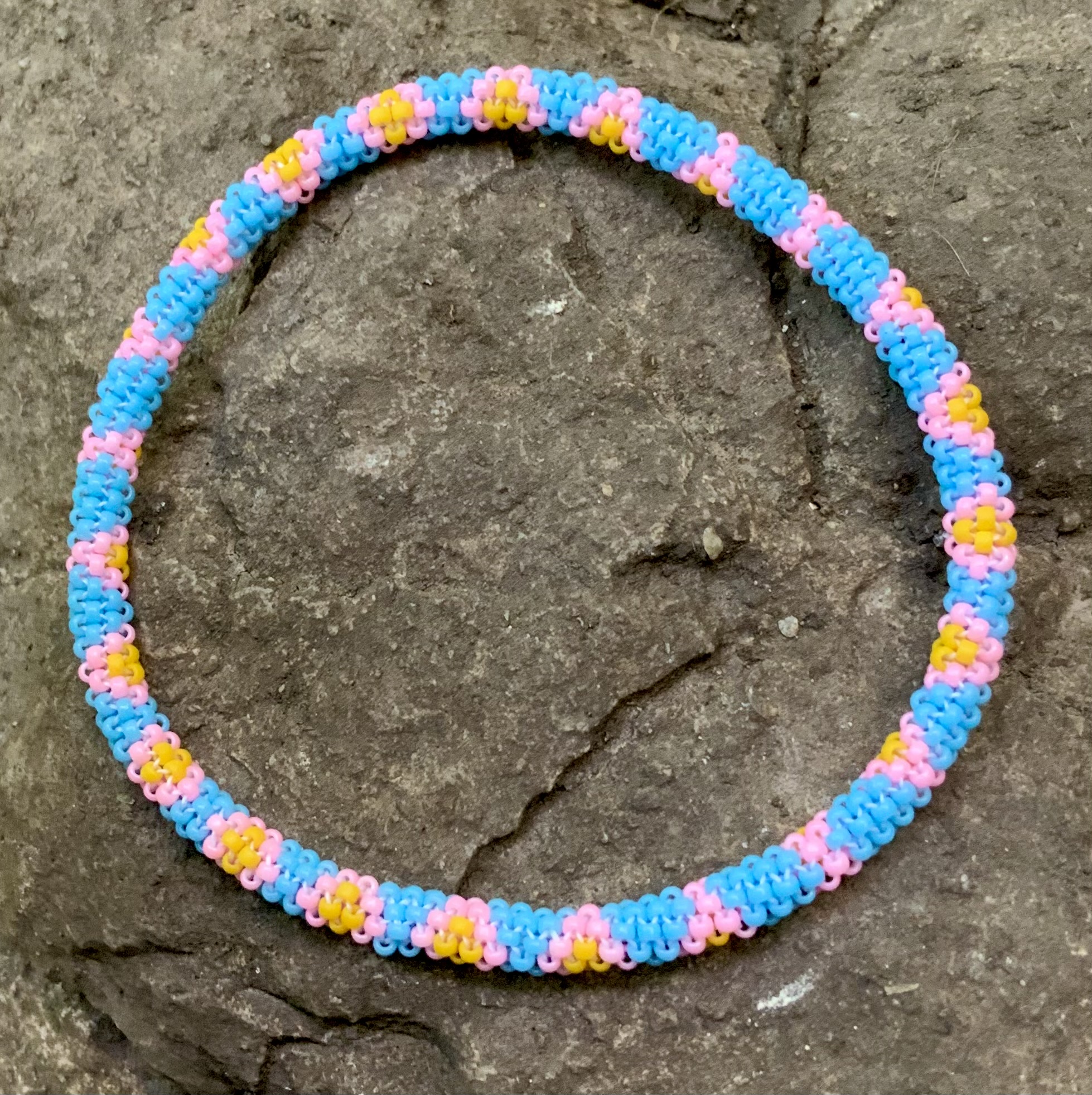Pastel primary snake beaded bracelet 