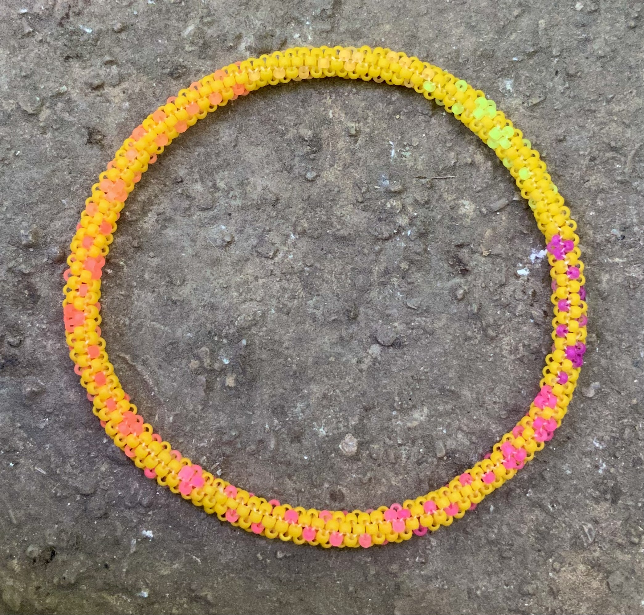 Yellow rainbow ombré beaded bracelet