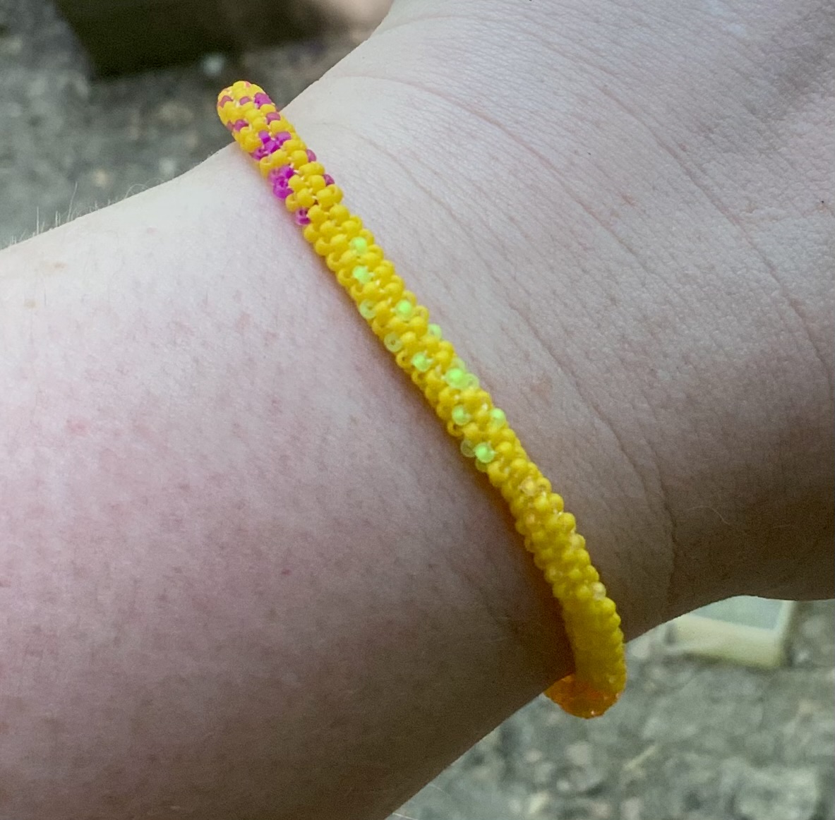Yellow rainbow ombré beaded bracelet