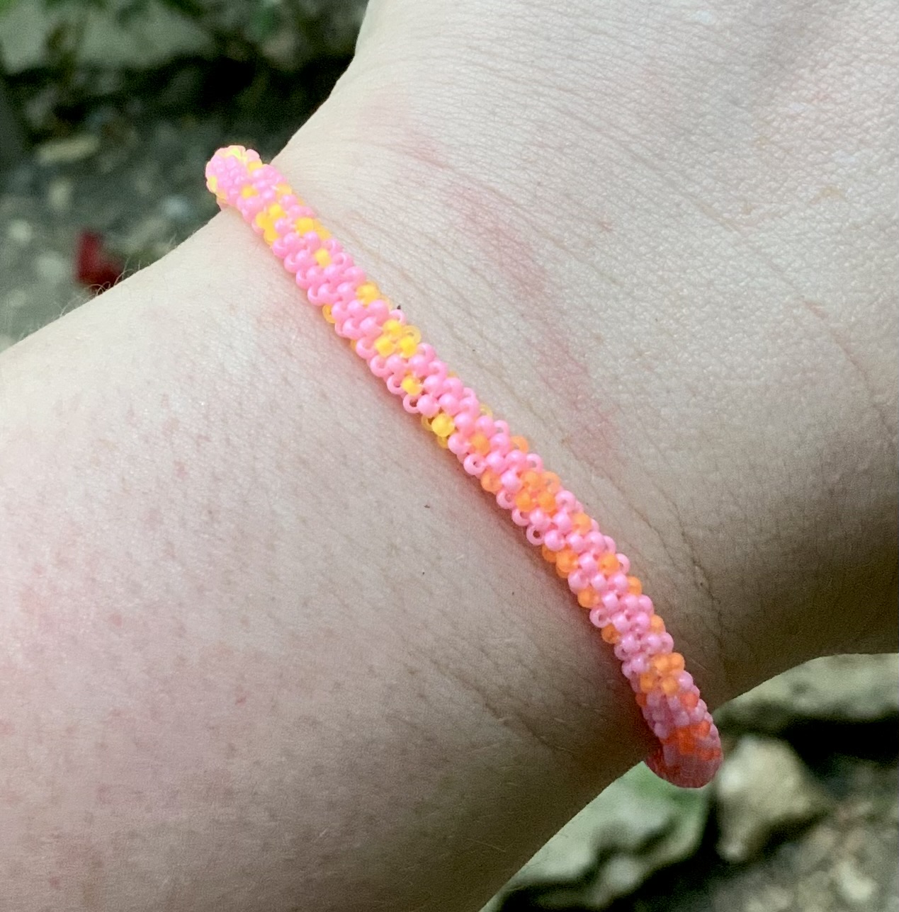 Pink rainbow ombré beaded bracelet