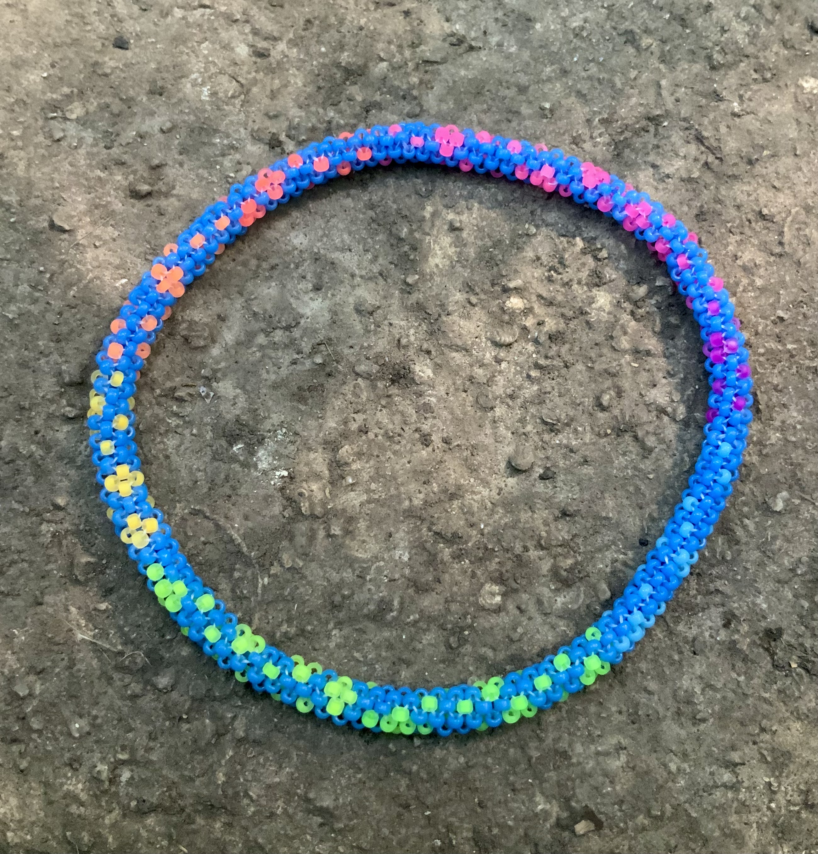 Blue rainbow ombré beaded bracelet