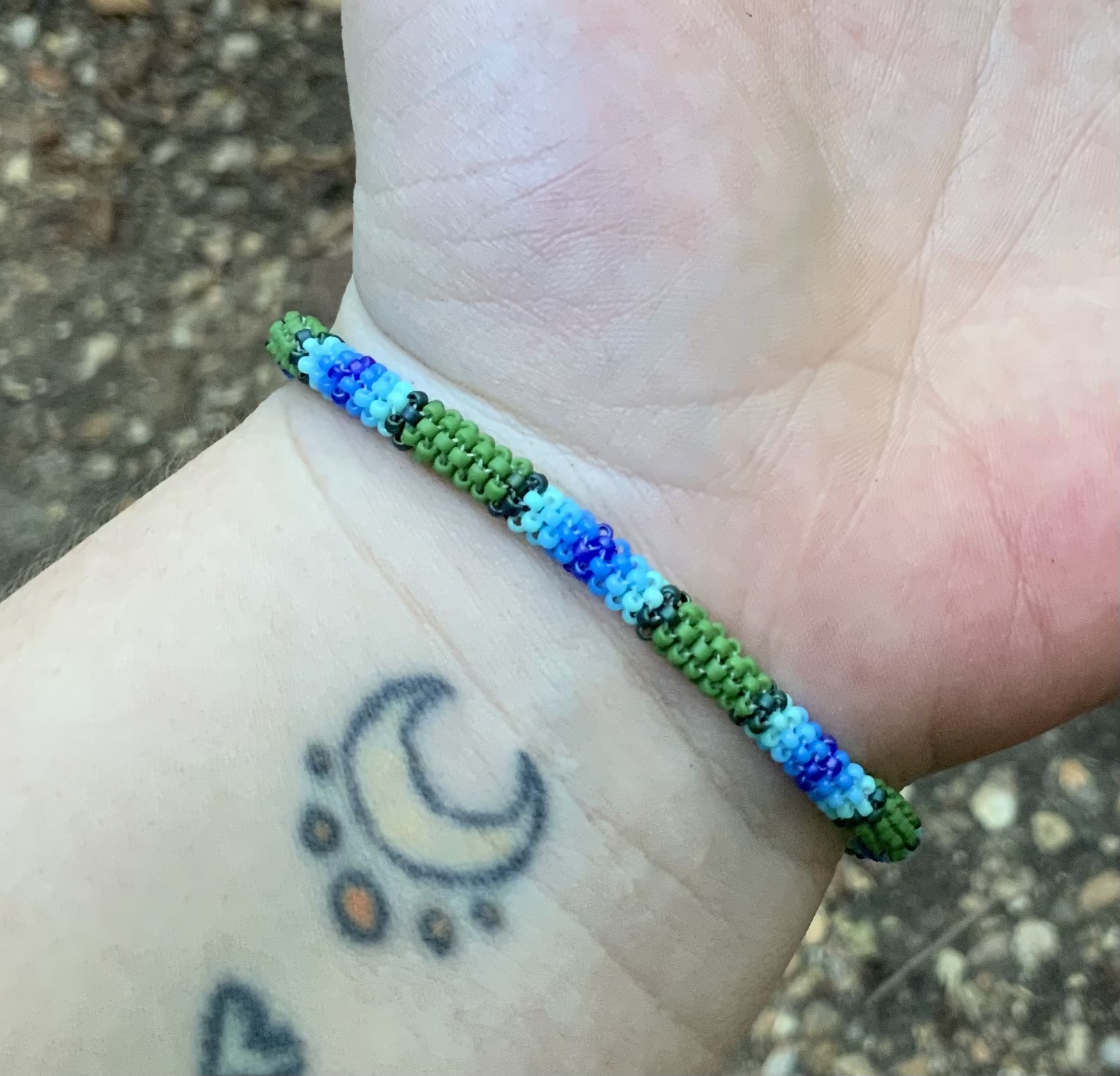 Grass and water beaded bracelet 