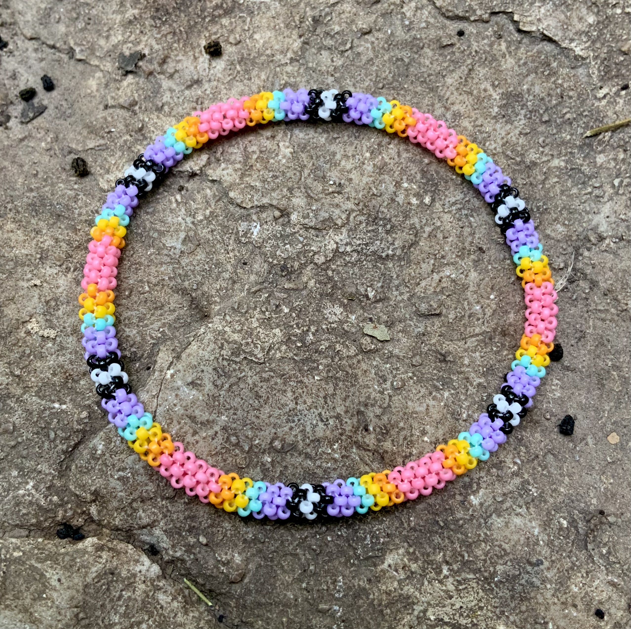 Bubblegum rainbow beaded bracelet