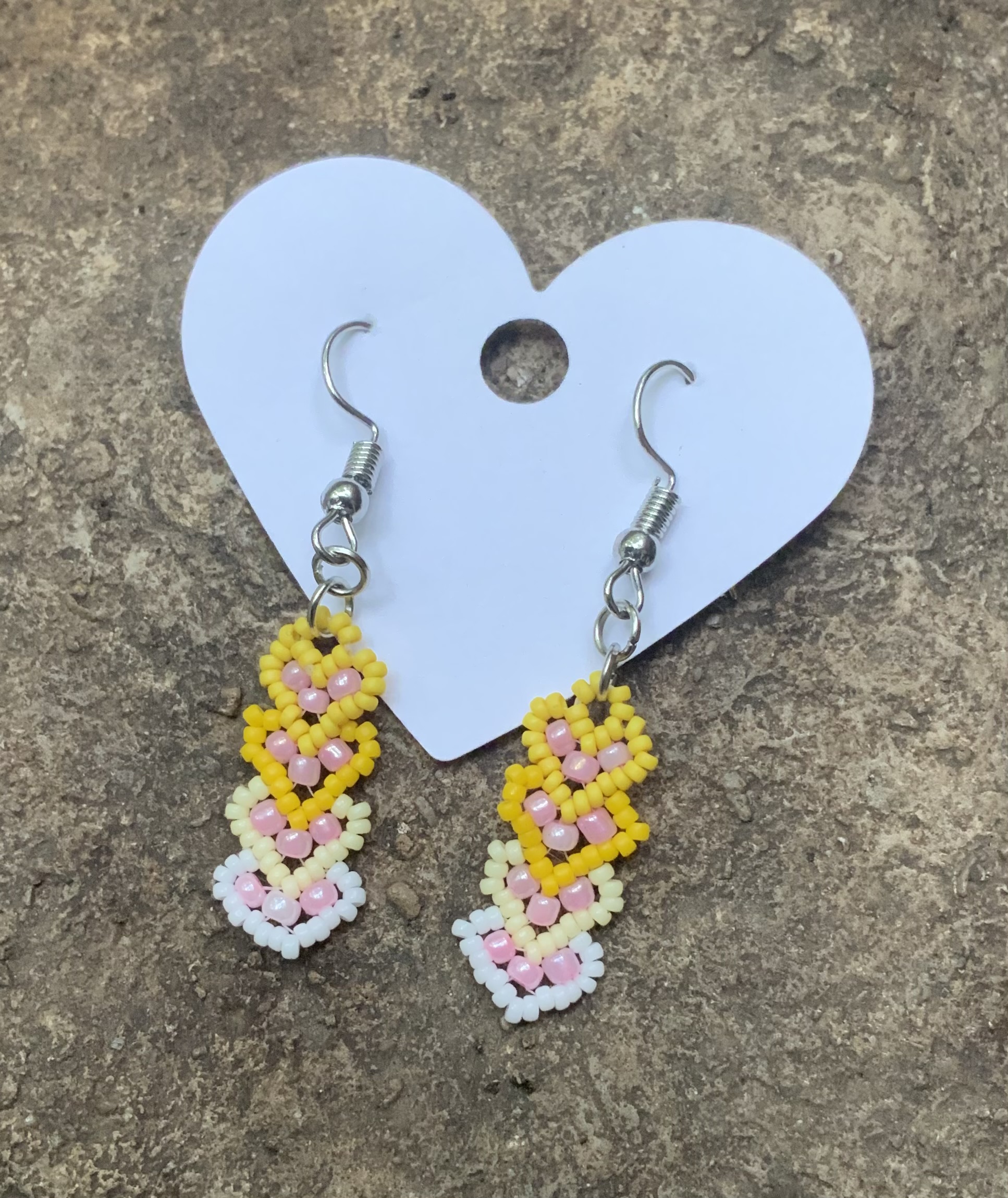 Yellow ombré beaded heart earrings